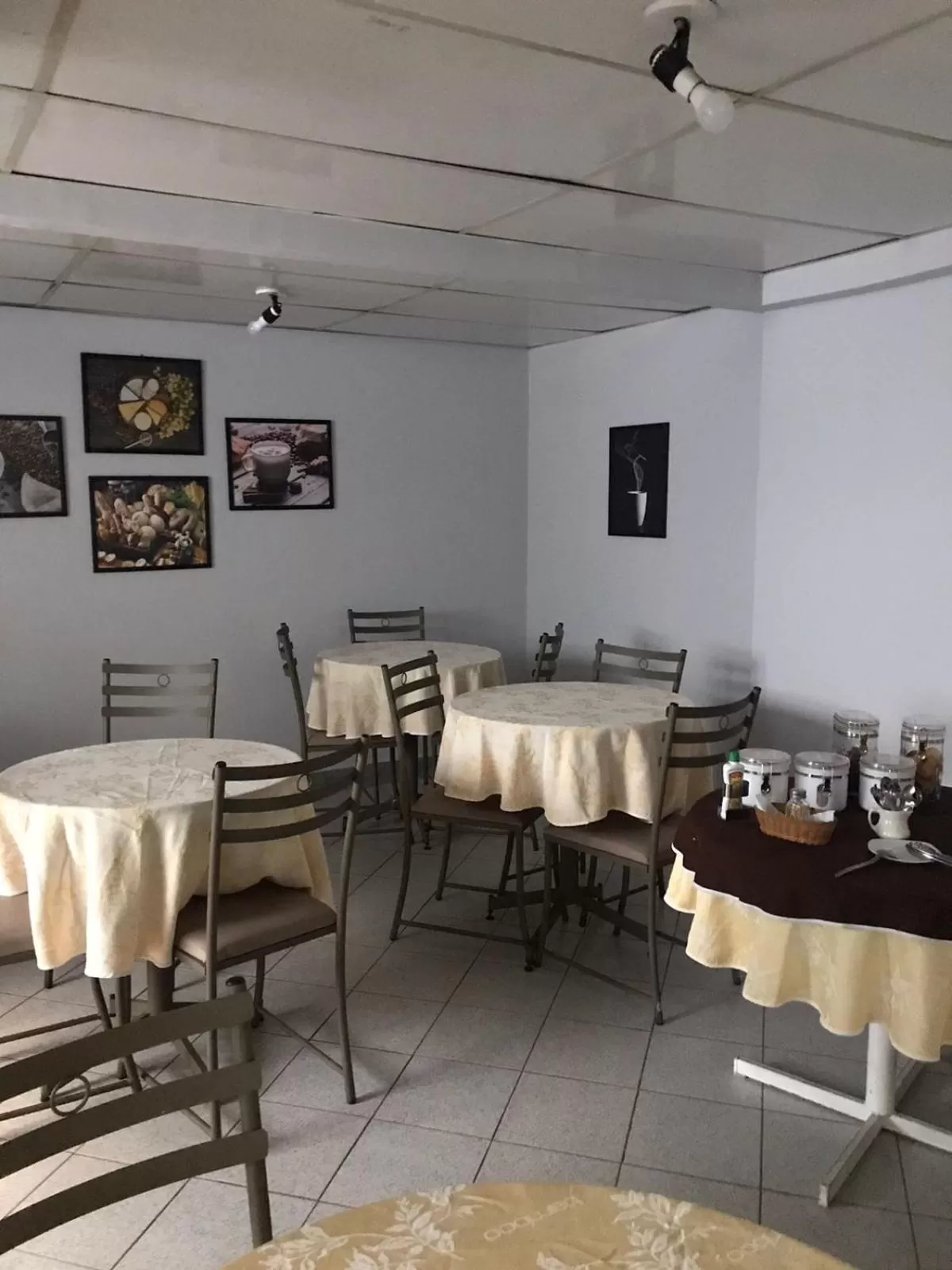 Restaurant/places to eat in Hotel Alfa de Bauru Ltda