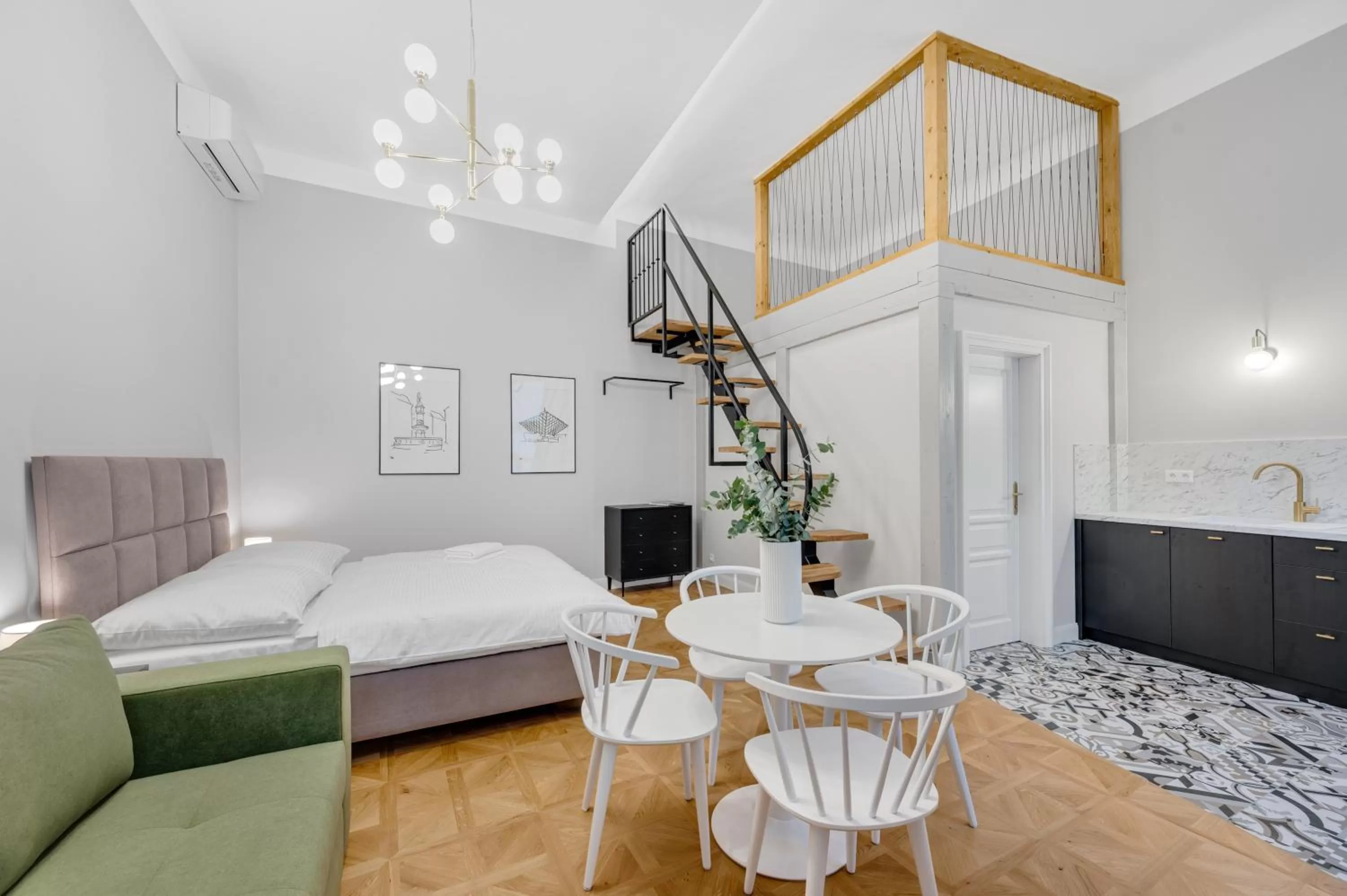 Photo of the whole room, Bed in Palace Apartments