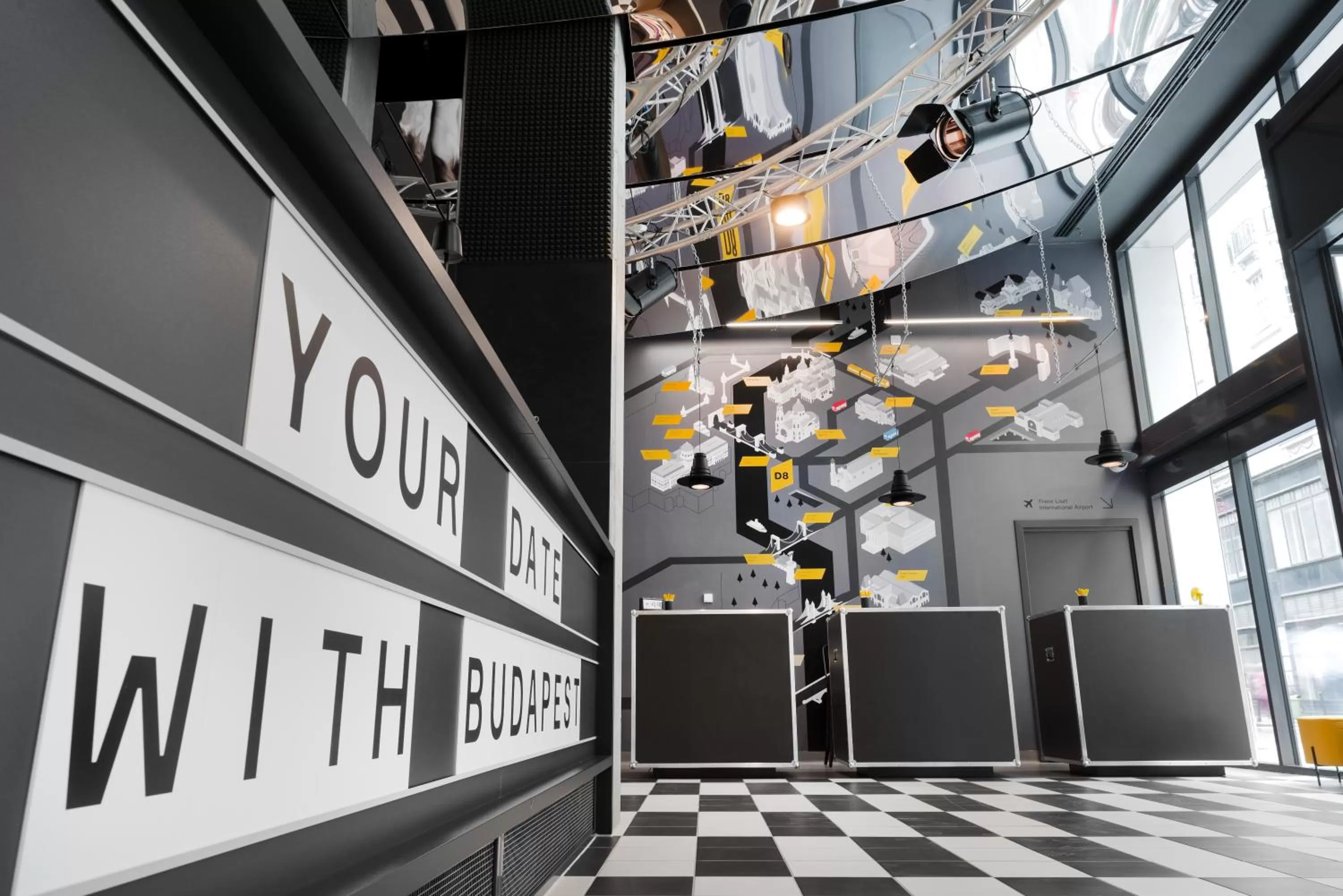 Lobby or reception in D8 Hotel