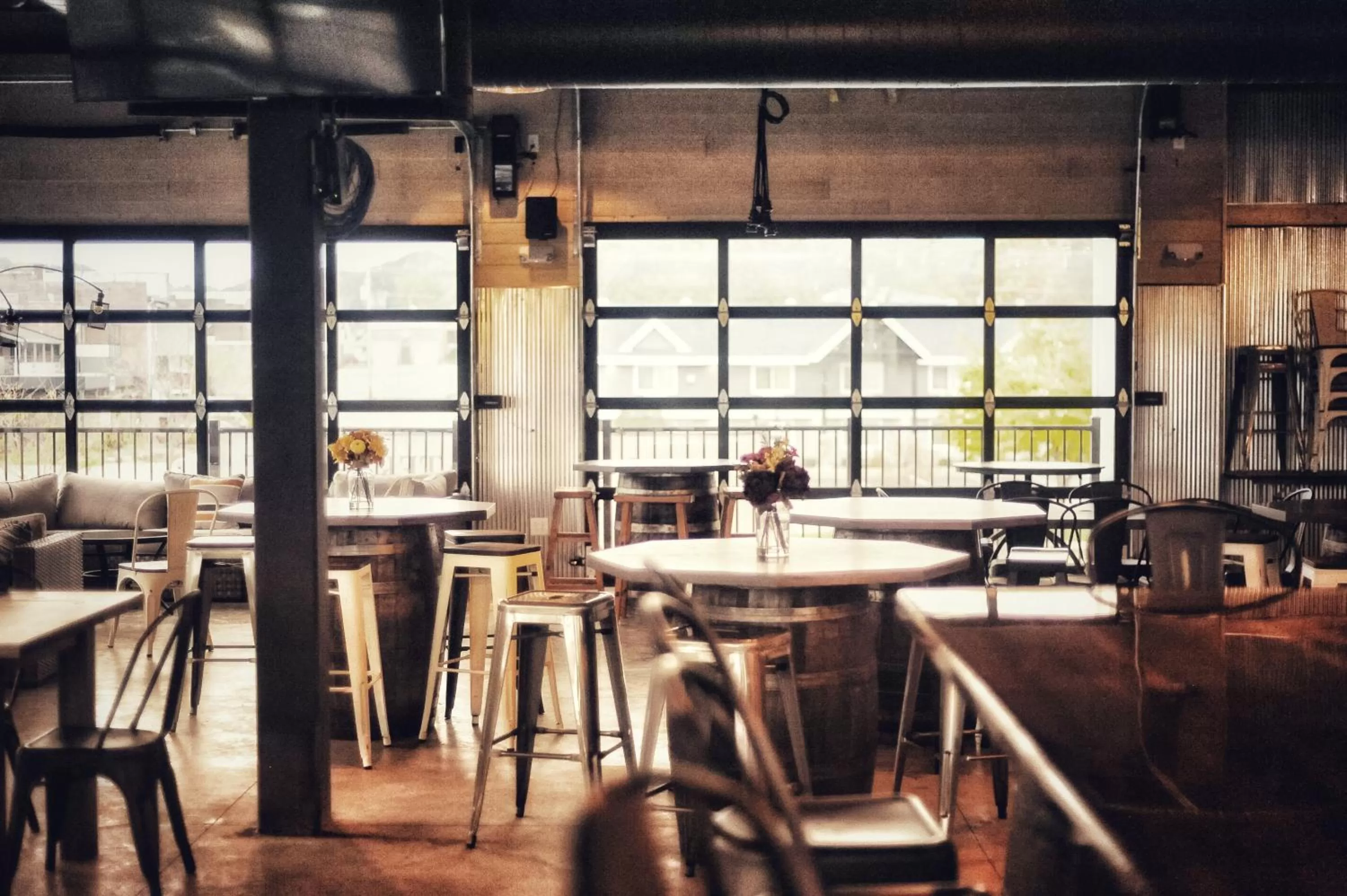 Lounge or bar in Waterfront Hotel