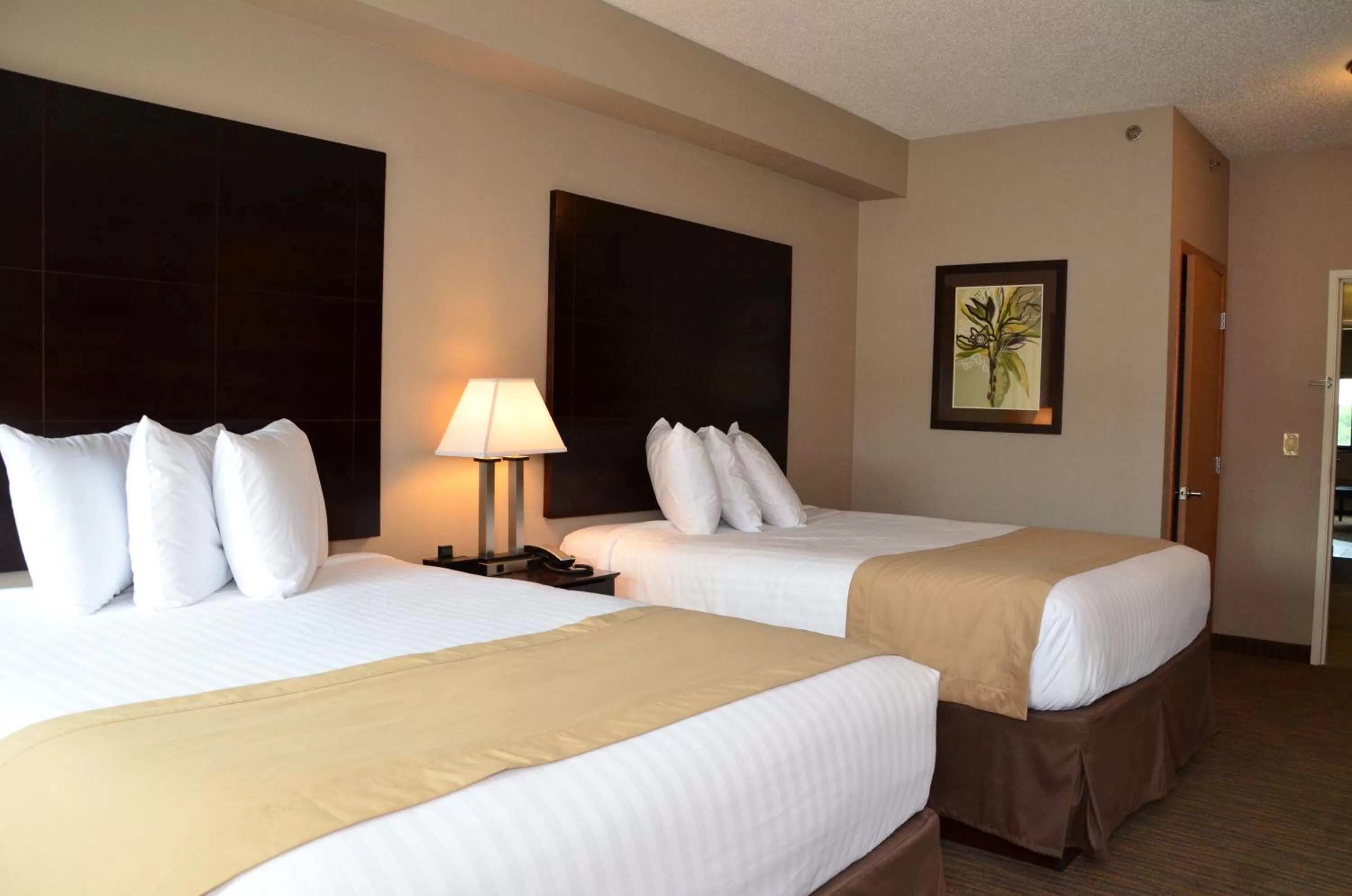 Bedroom, Bed in Qube Hotel - Polk City