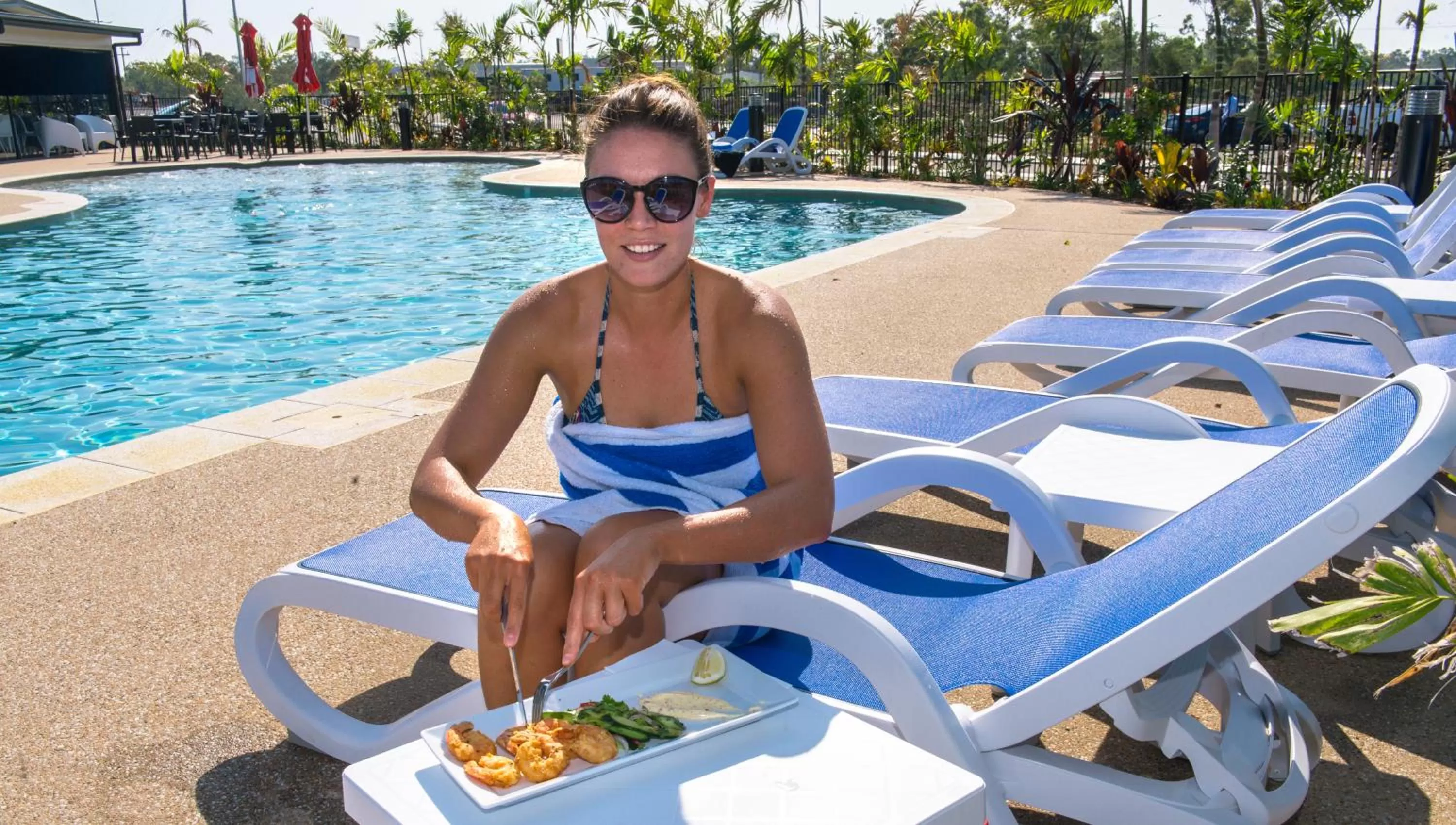 Food, Swimming Pool in Korte's Resort