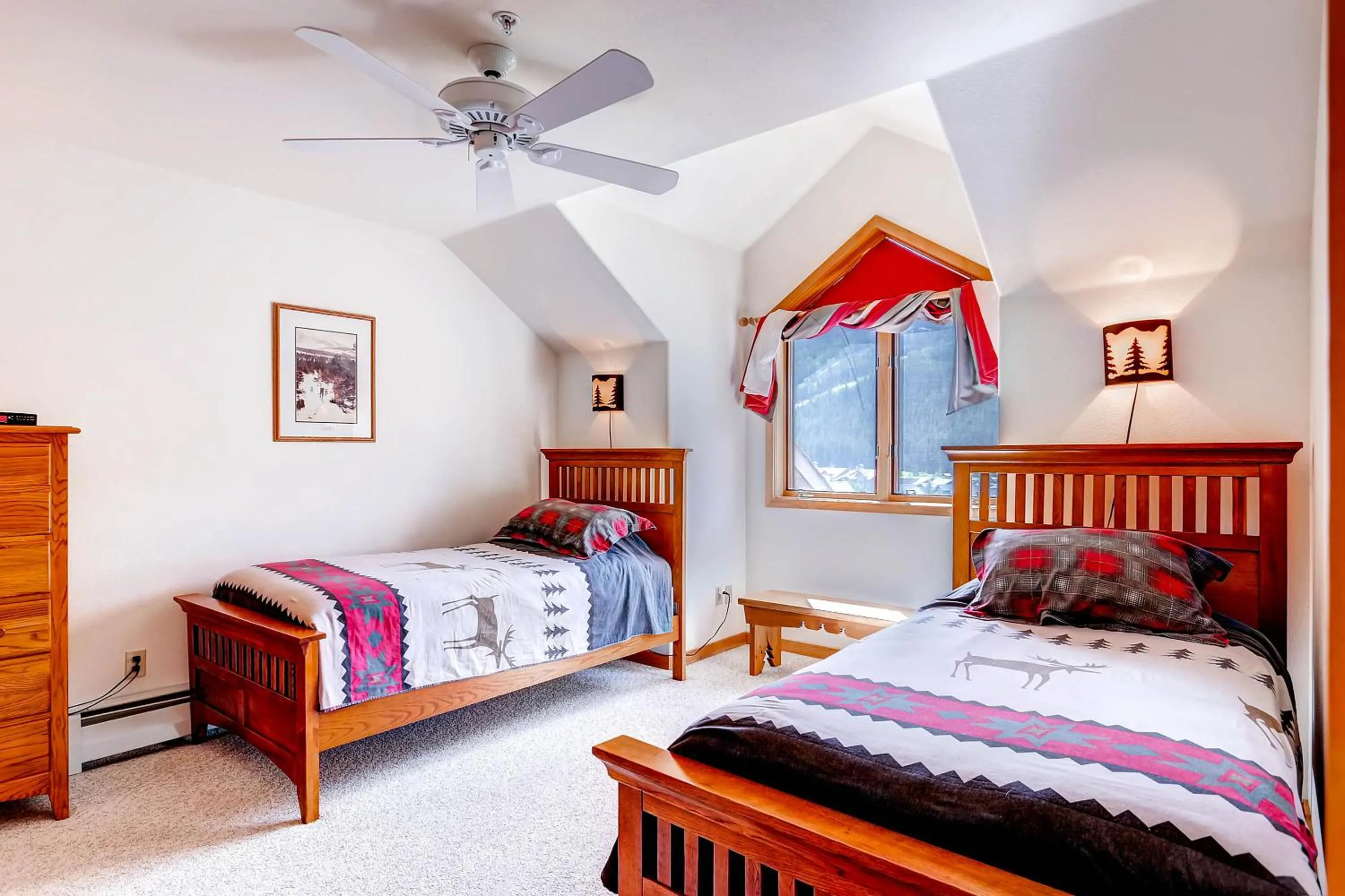 Bedroom, Bed in Gateway Mountain Lodge by Keystone Resort