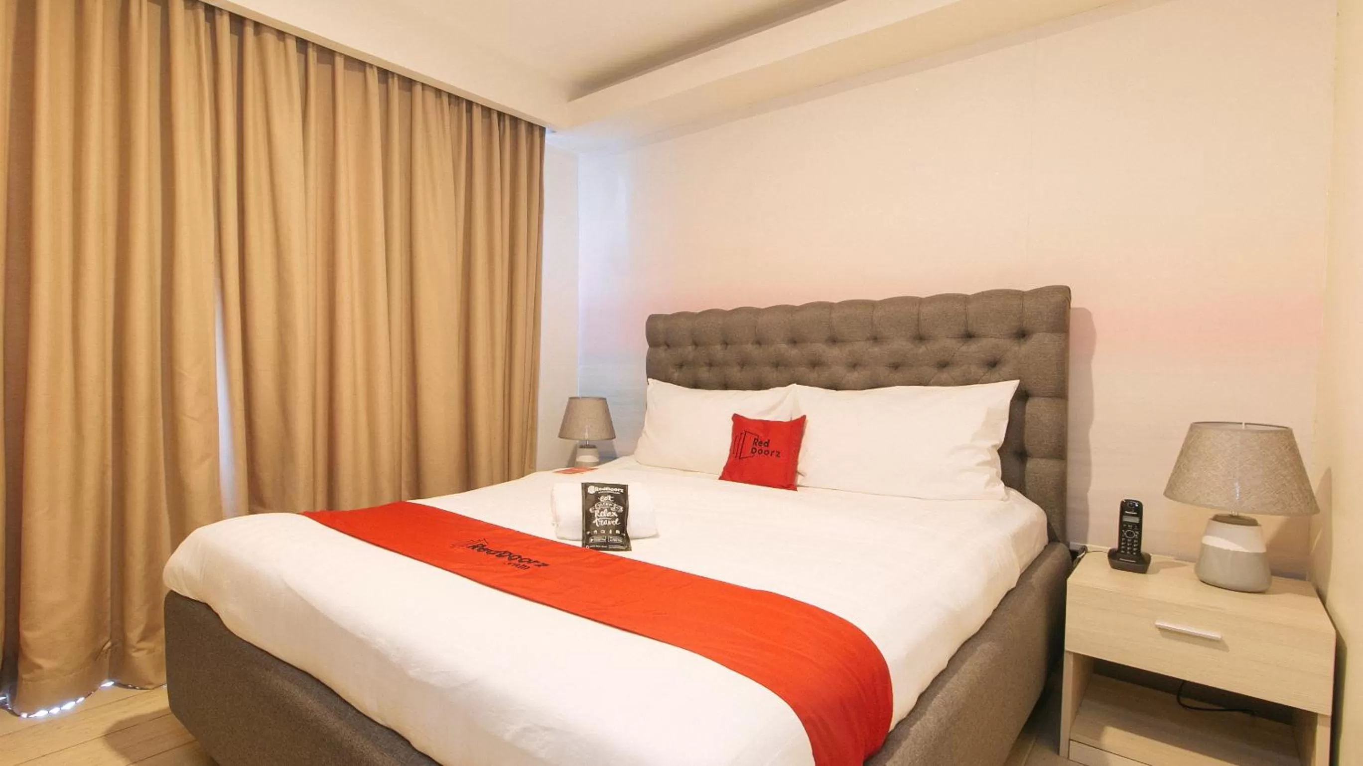 Bed in RedDoorz Plus at La Belle Residences Makati City