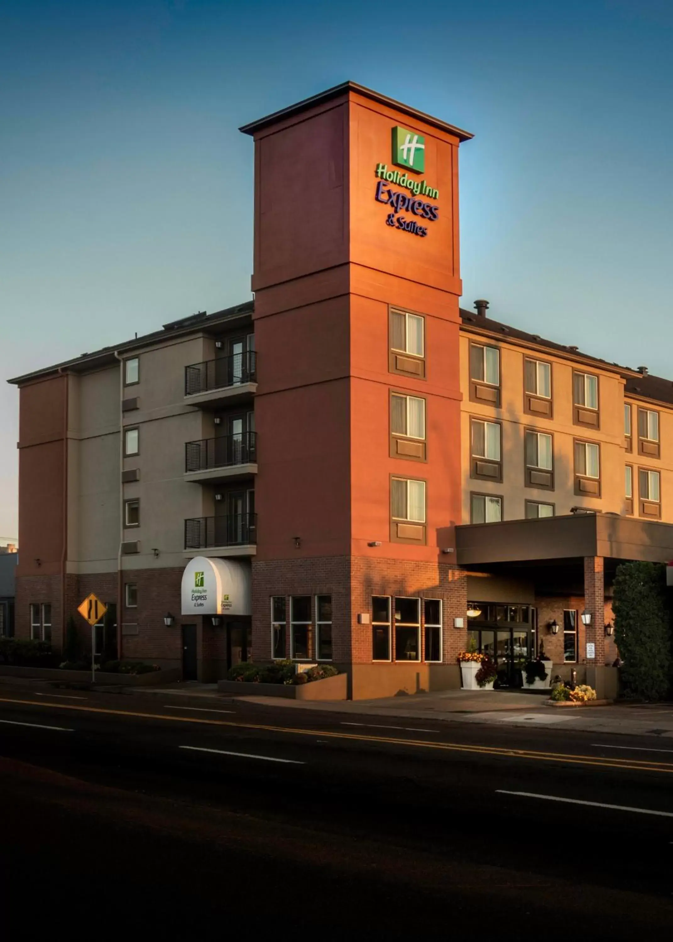 Holiday Inn Express Hotel & Suites Portland-Northwest Downtown by IHG Holiday Inn Express Hotel & Suites Portland-Northwest Downtown by IHG