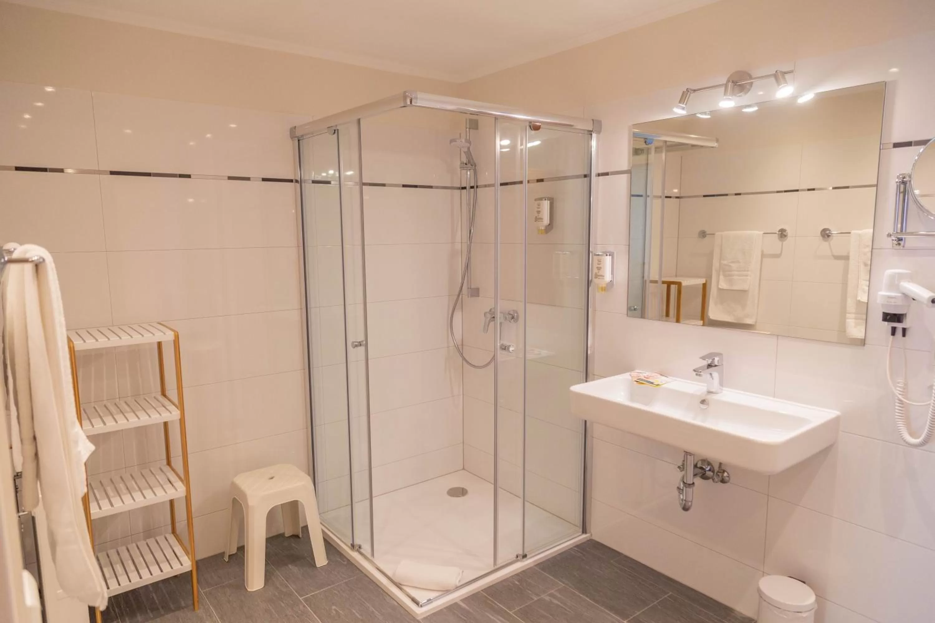 Bathroom in Das Ebertor - Hotel & Hostel