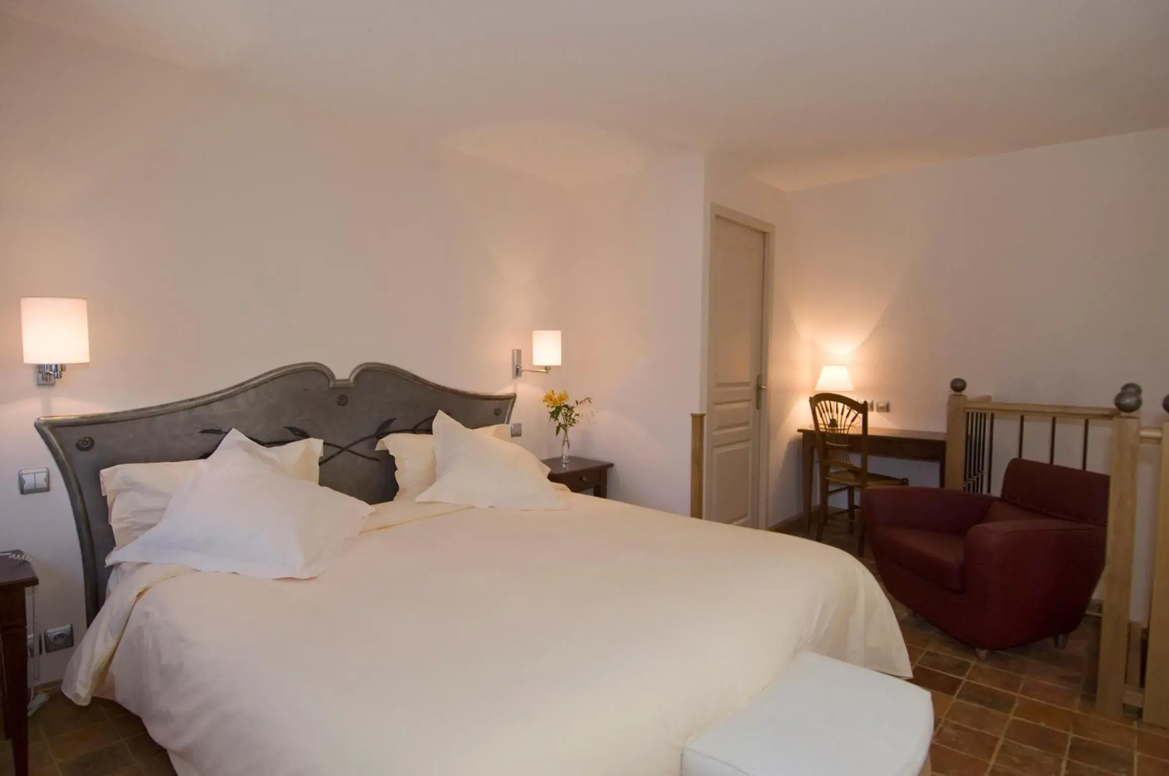 Comfort Plus Double Room in Hotel De France Comfort Plus Double Room in Hotel De France