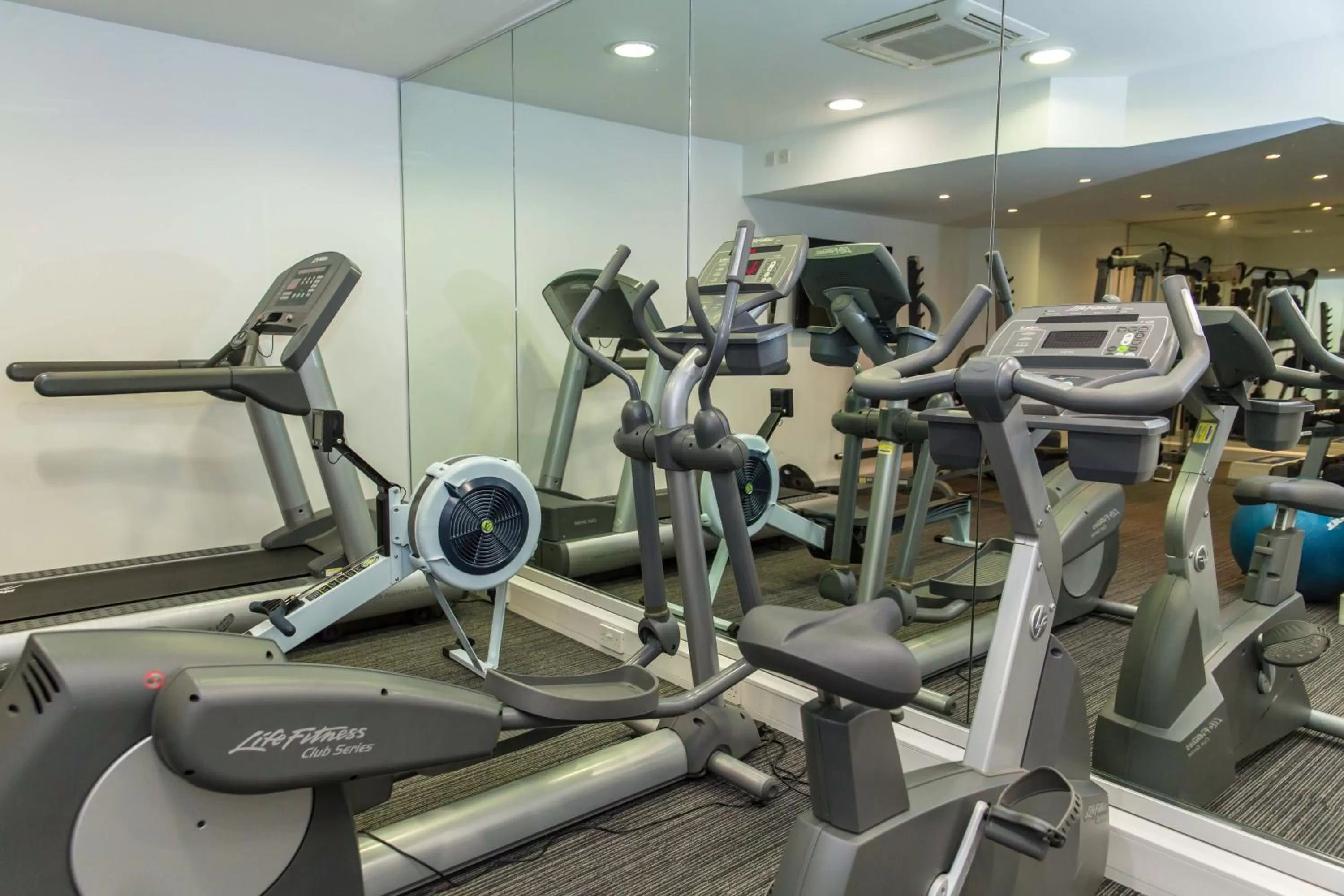 Fitness centre/facilities in Church Street by Supercity Aparthotels