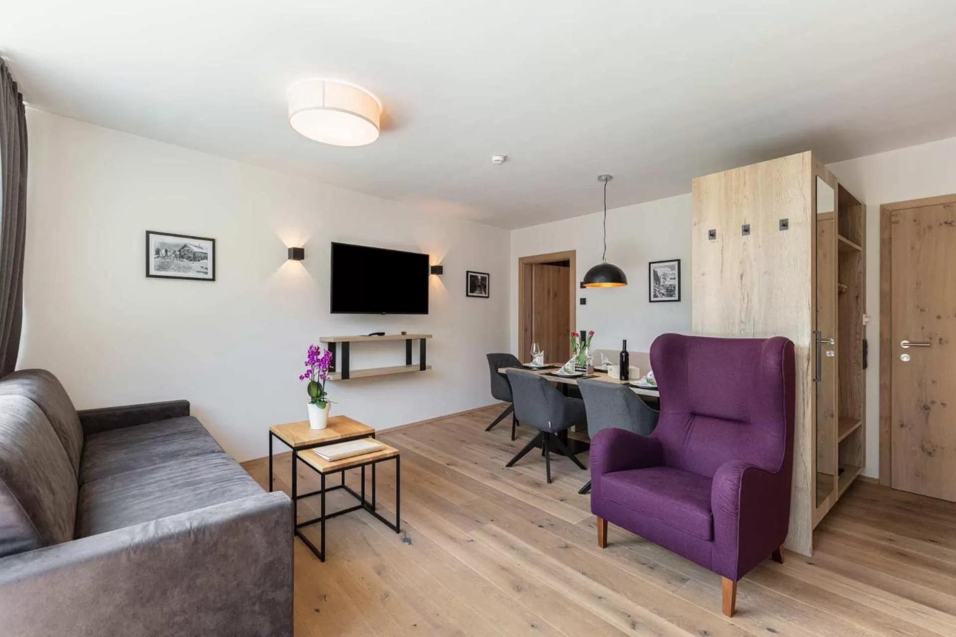 Living room in Emma Deluxe Aparthotel direkt beim Skibus