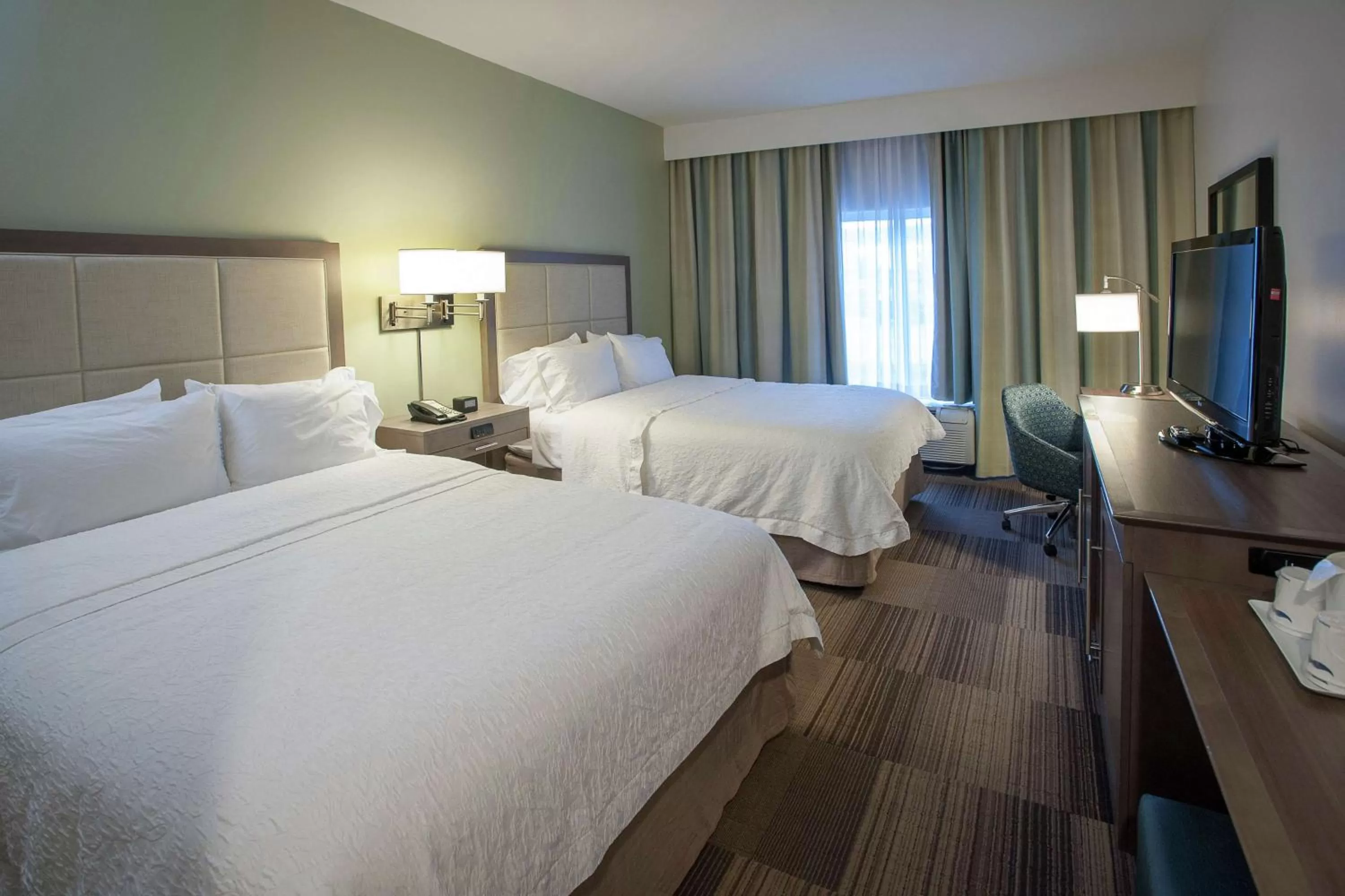 Bedroom, Bed in Hampton Inn & Suites New Orleans/Elmwood