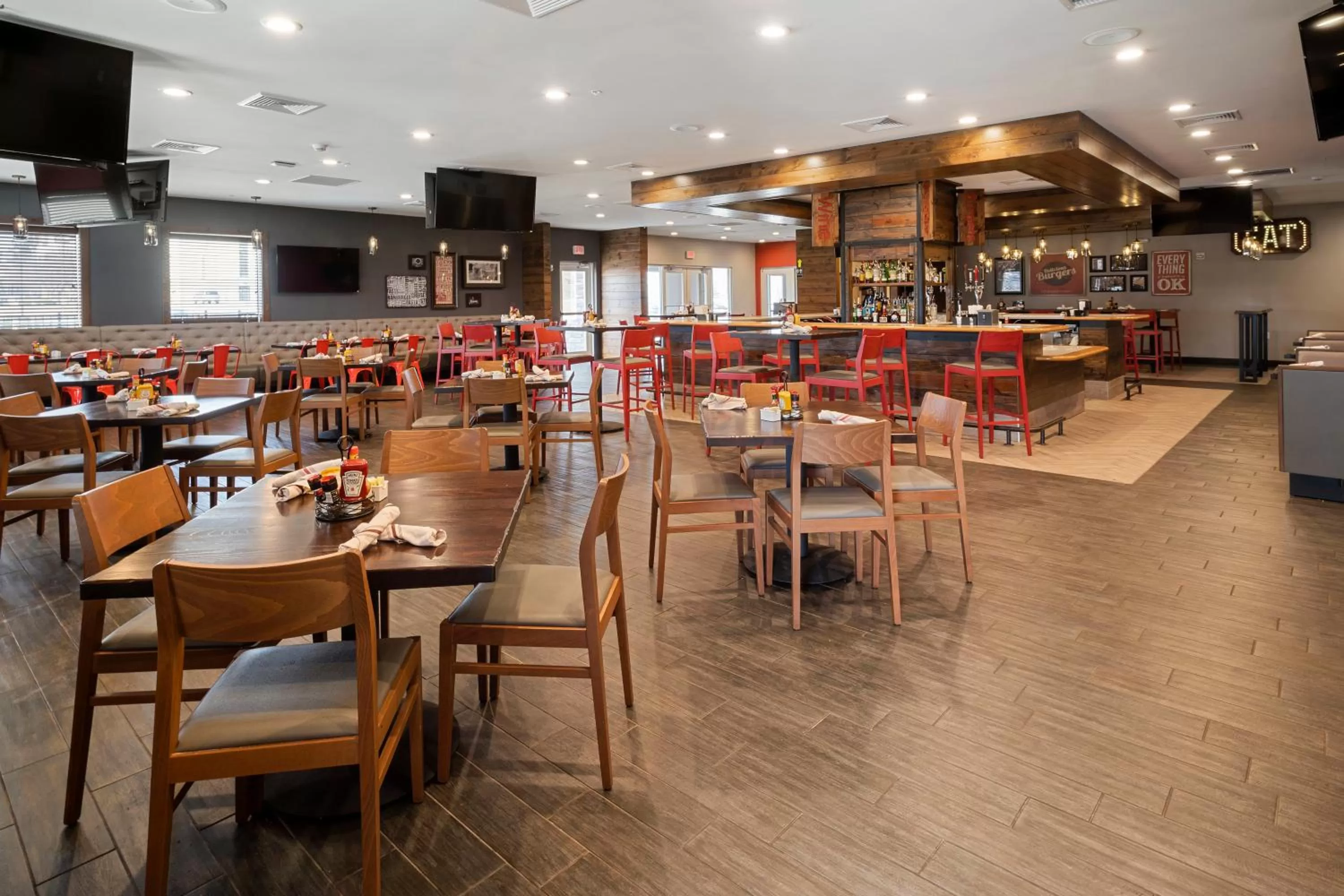 Restaurant/places to eat in Holiday Inn & Suites Decatur-Forsyth by IHG