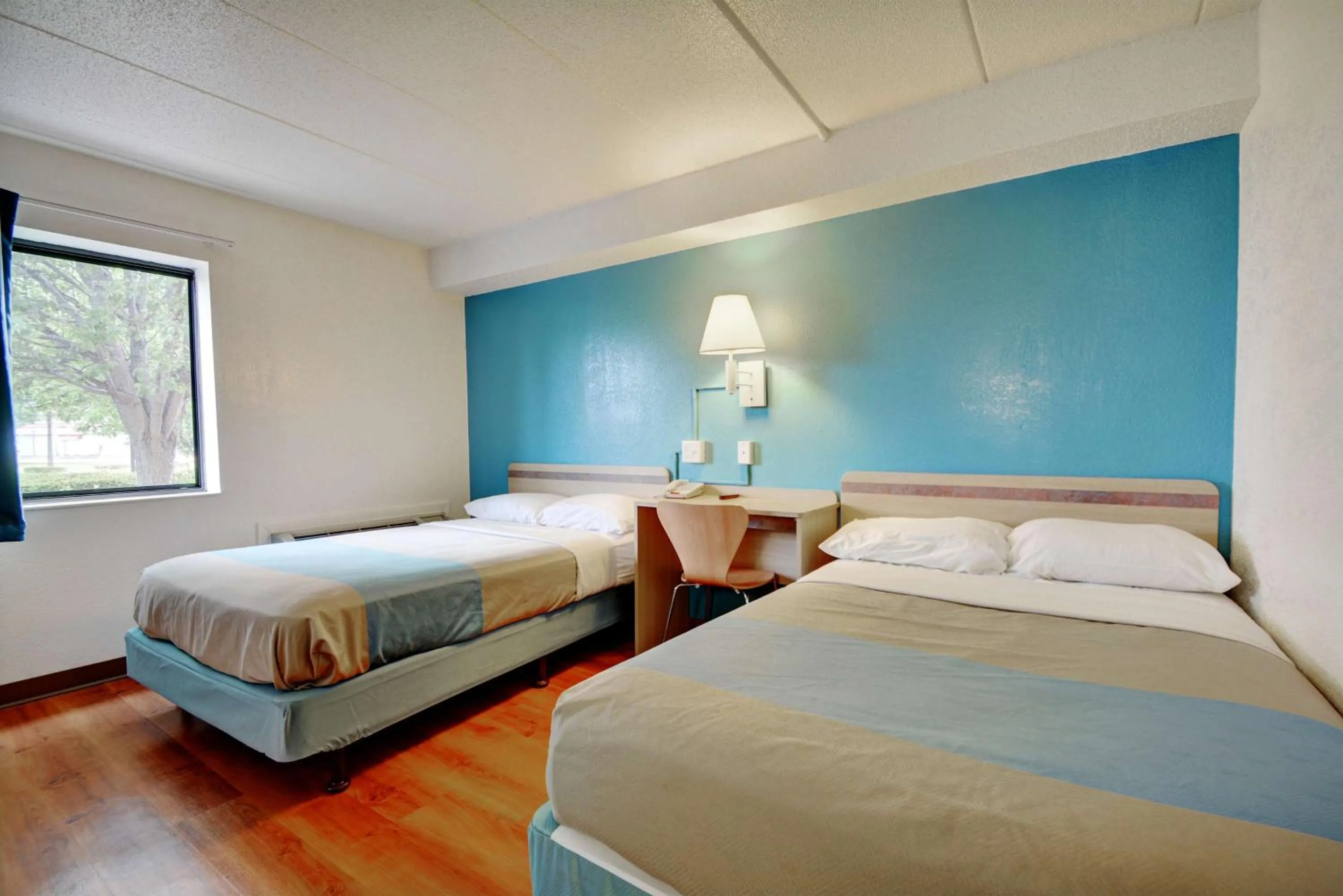 Photo of the whole room, Bed in Motel 6-Newport, RI