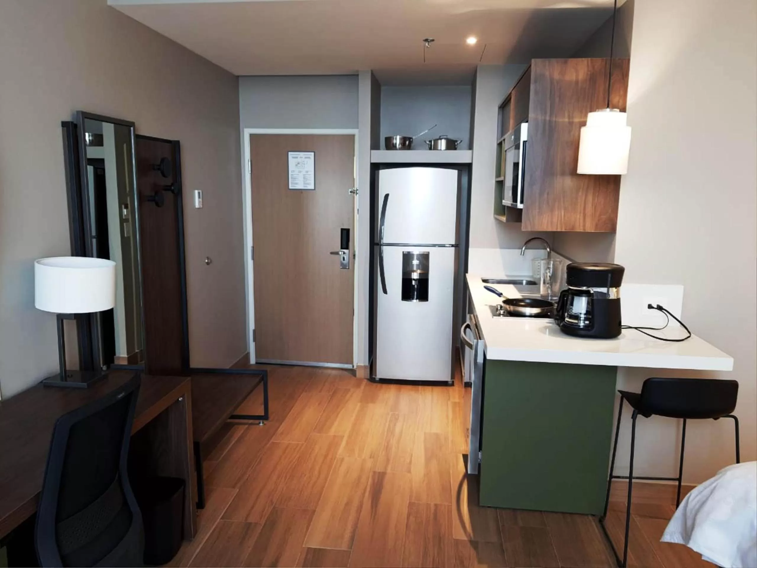 Kitchen or kitchenette in Staybridge Suites - Guadalajara Novena by IHG