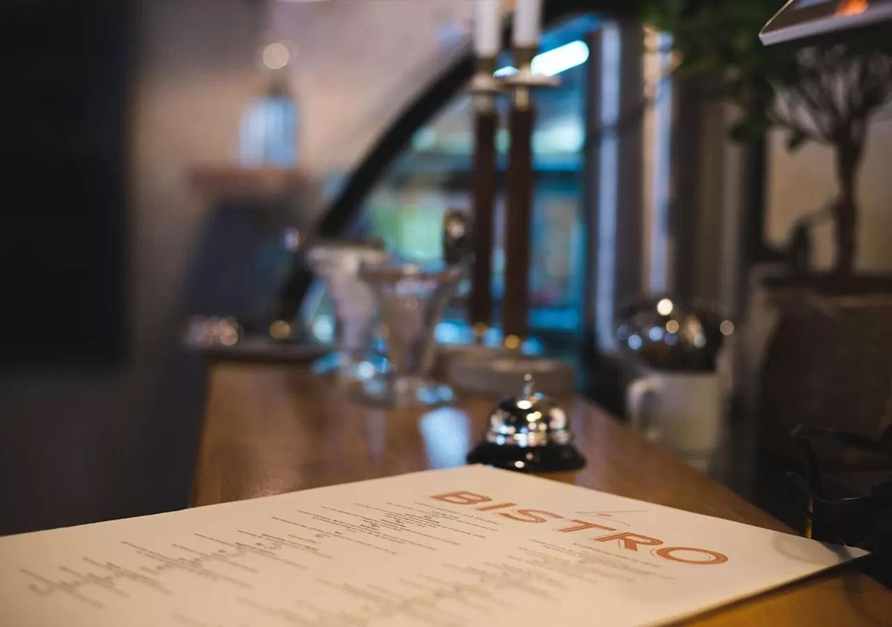 Restaurant/places to eat in Hotel Bellevue