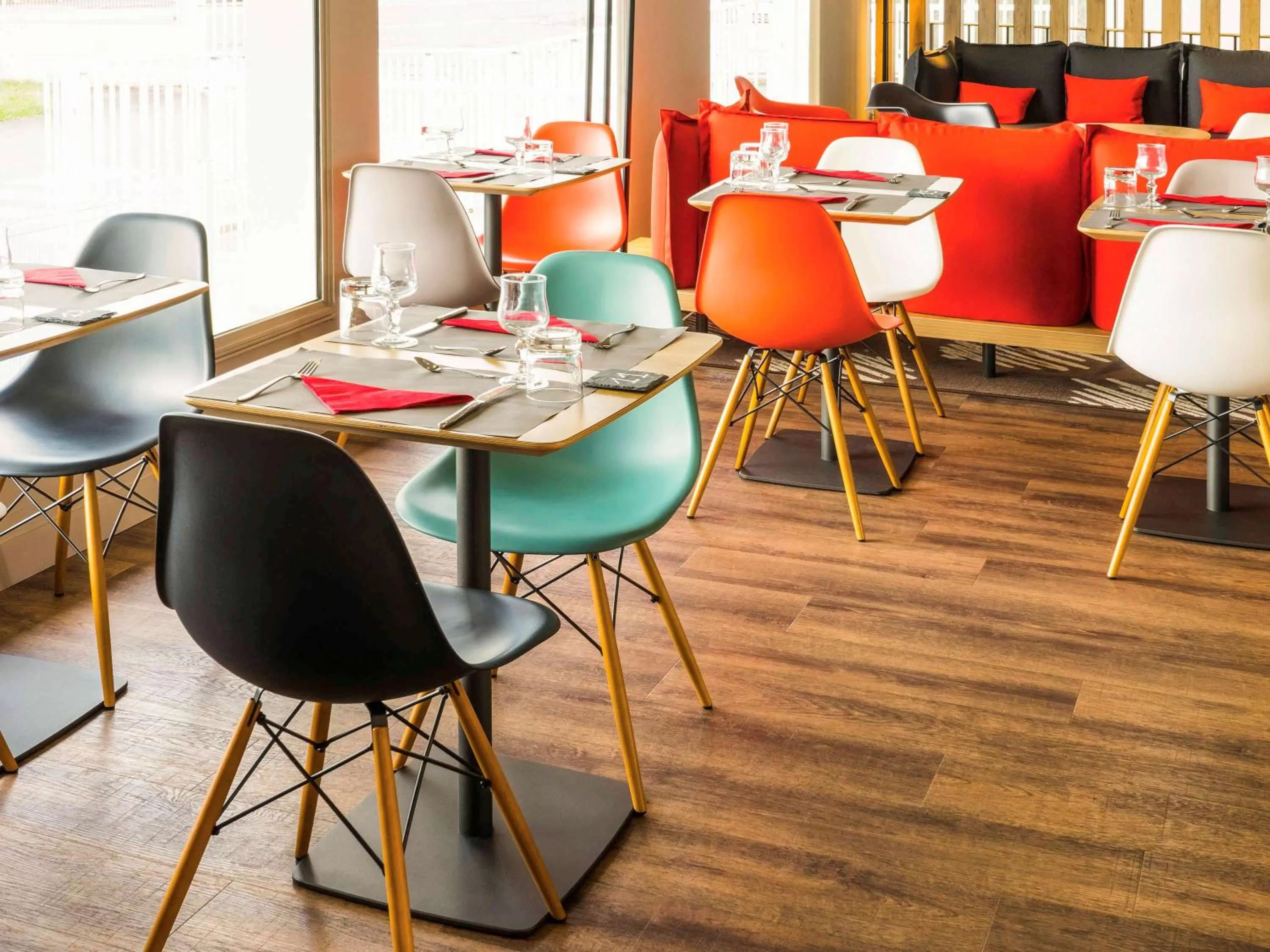 Restaurant/places to eat in ibis Tarbes Odos