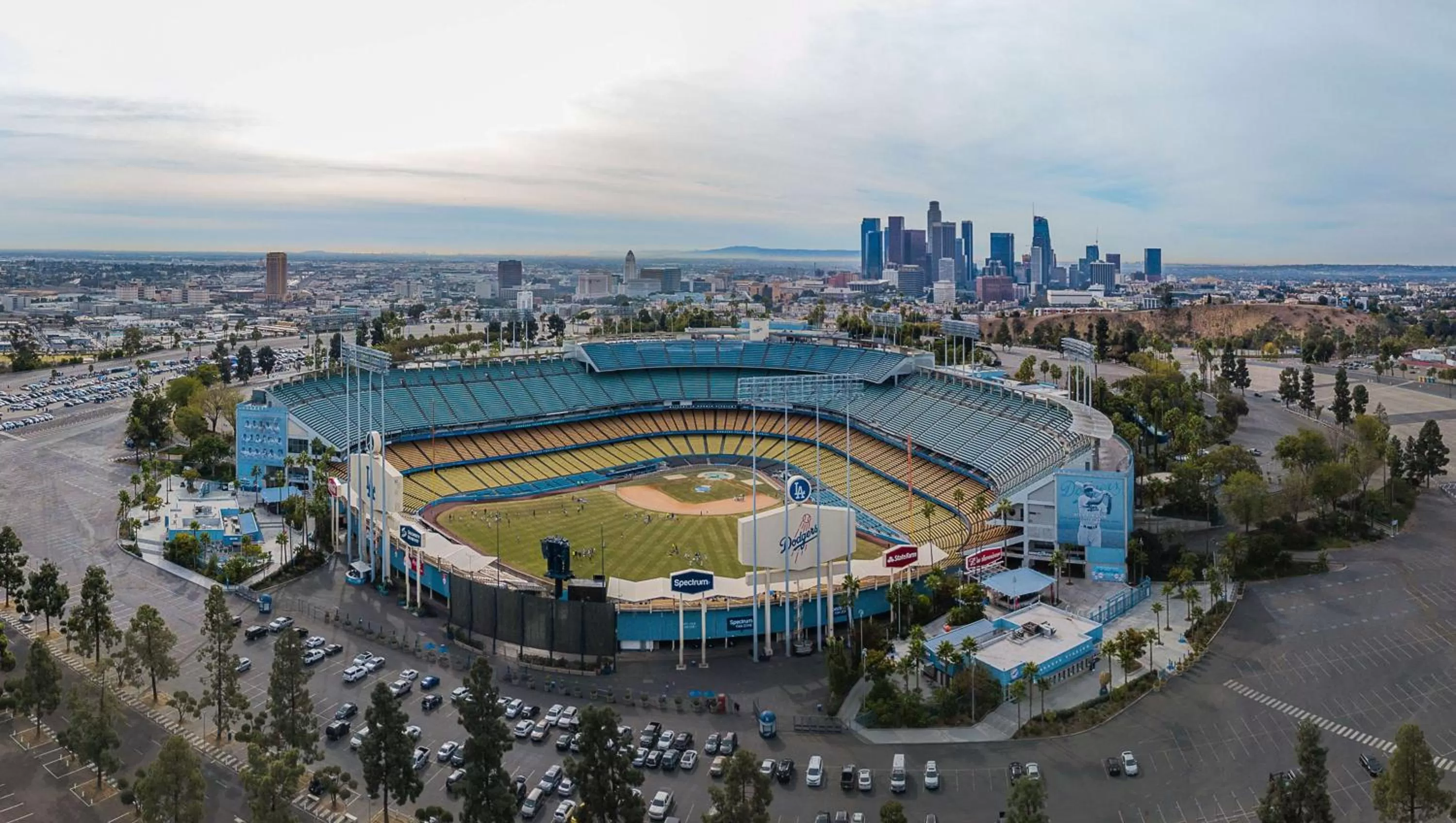 Nearby landmark in Motel 6 Glendale CA Pasadena Burbank Los Angeles