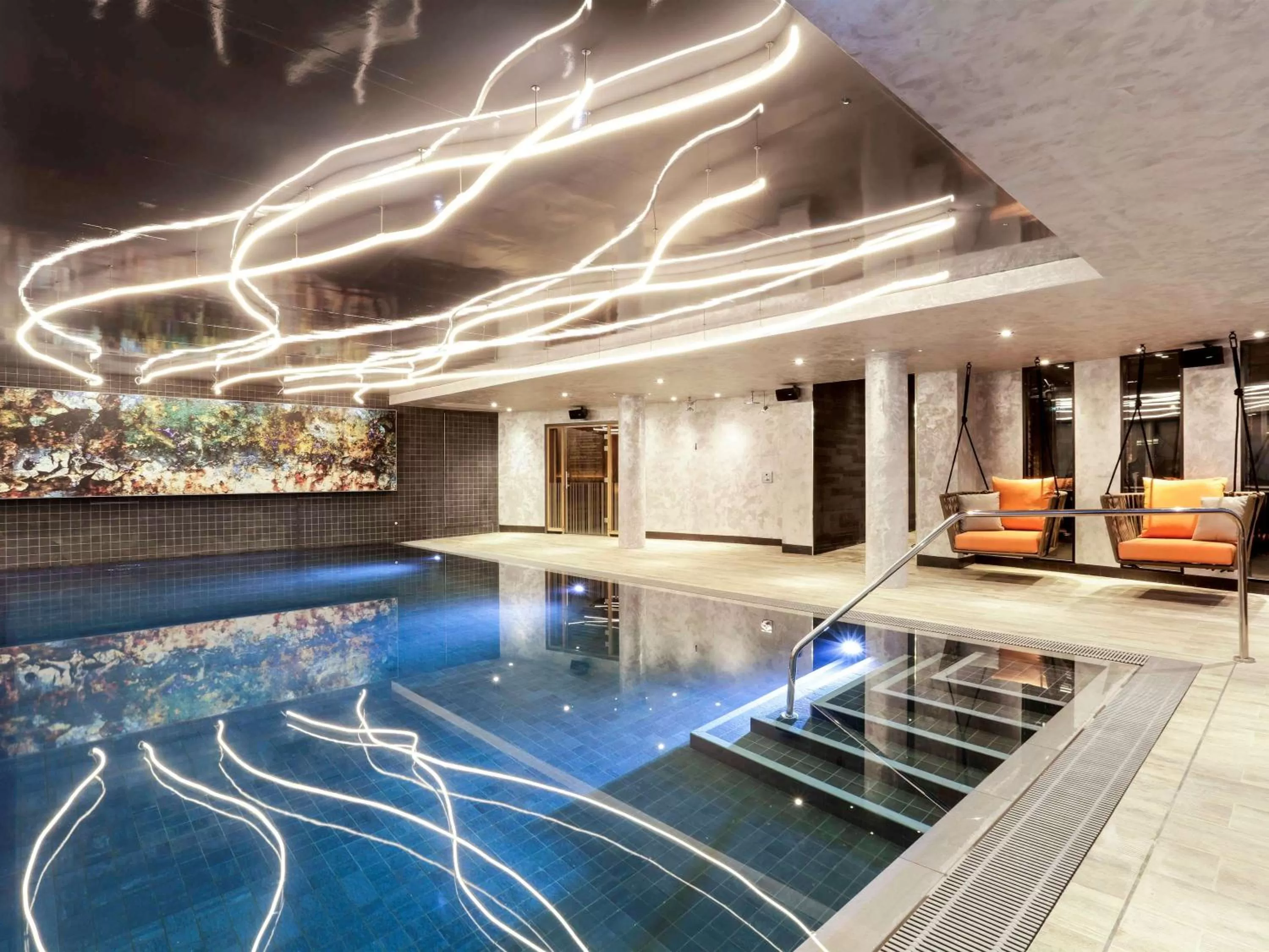 Property building in Novotel London Canary Wharf