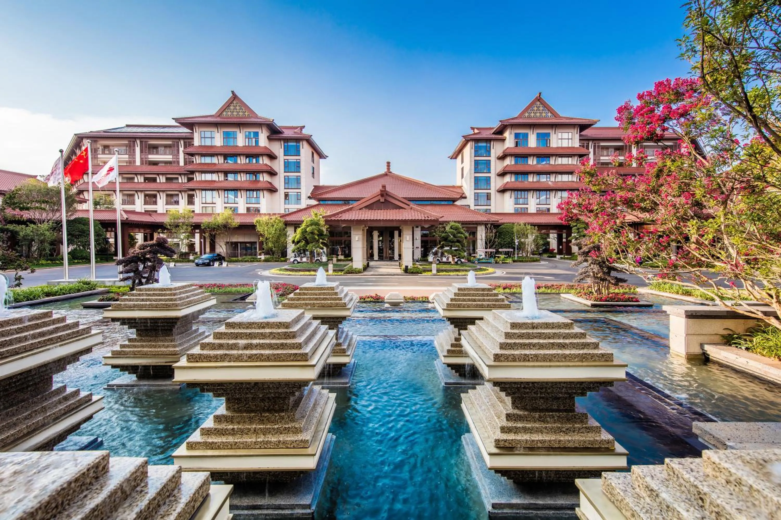 Property building in Crowne Plaza - Kunming Ancient Dian Town by IHG