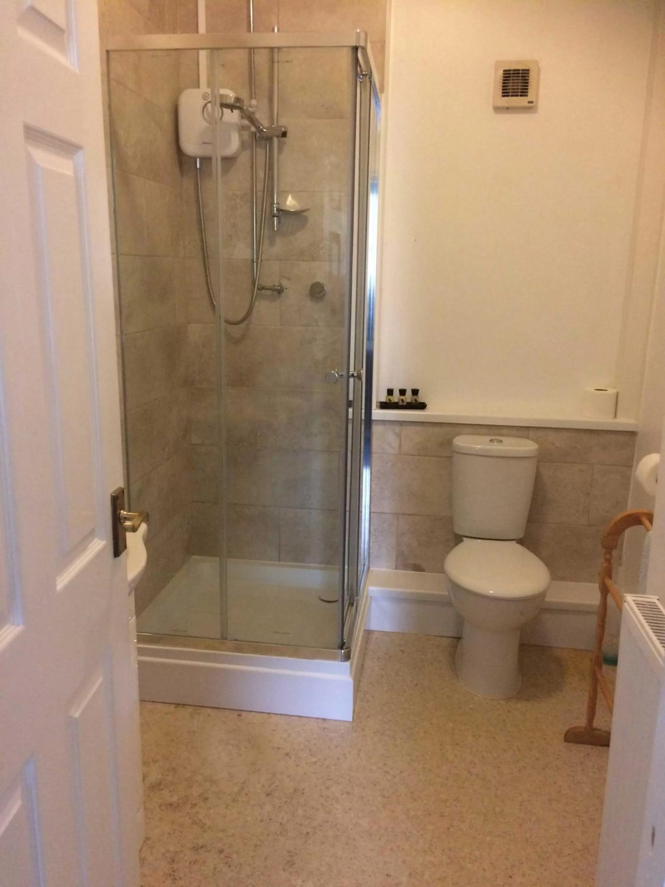 Bathroom in Royal Temple Yacht Club