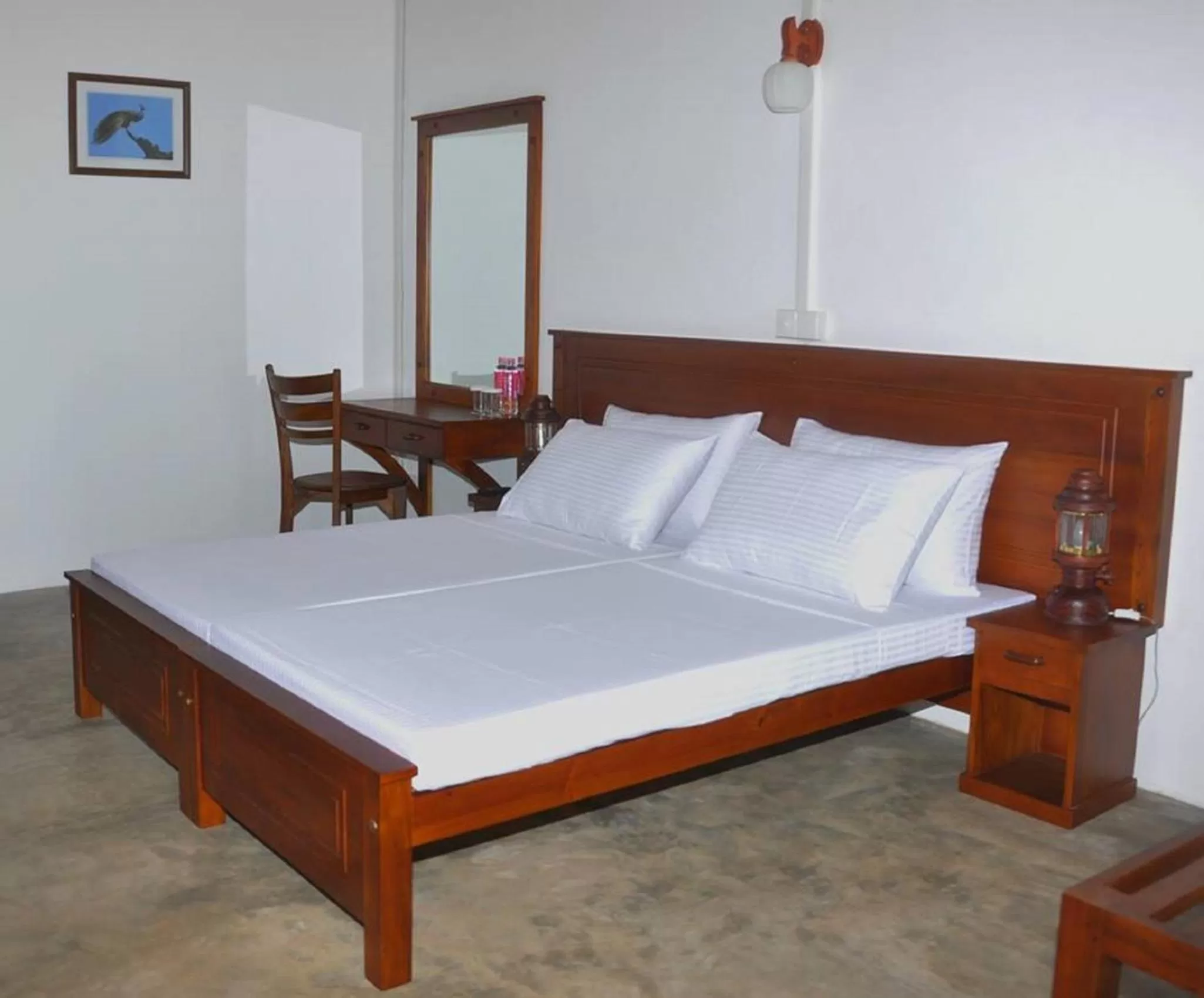 Bed in Pearl Oceanic Resort - Trincomalee