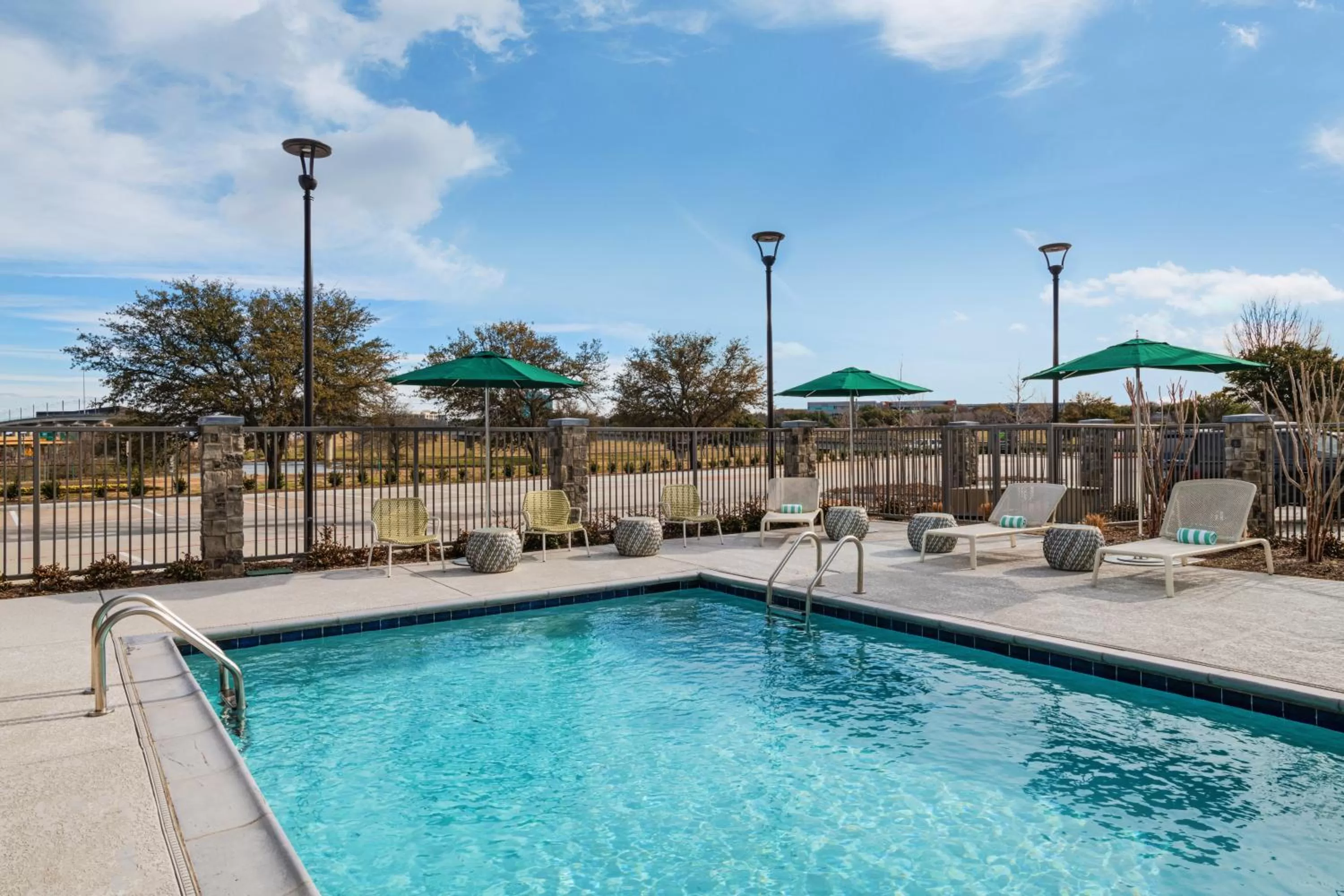 Swimming pool in Element Dallas Las Colinas