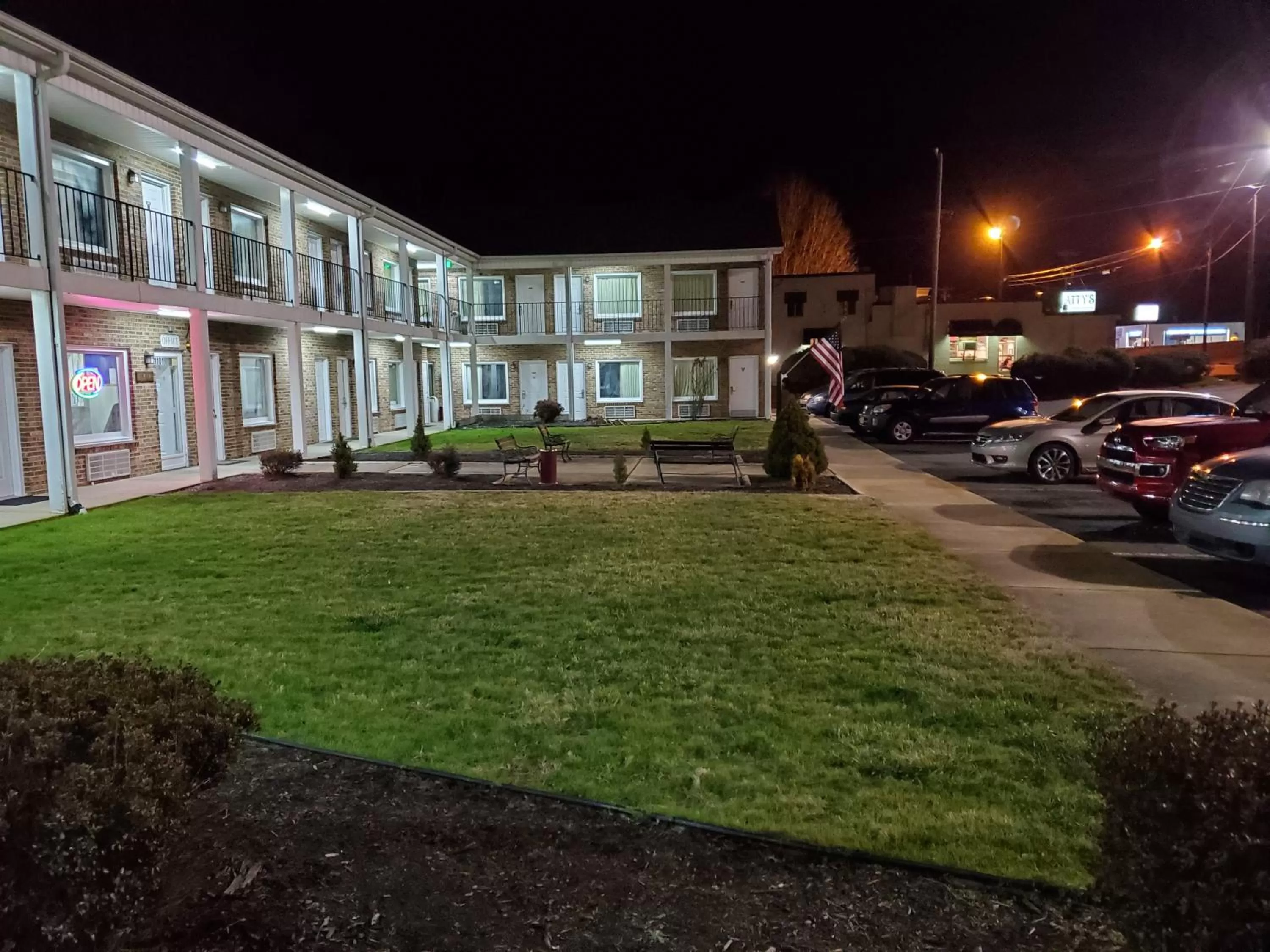 Property building in Elk Inn Motel