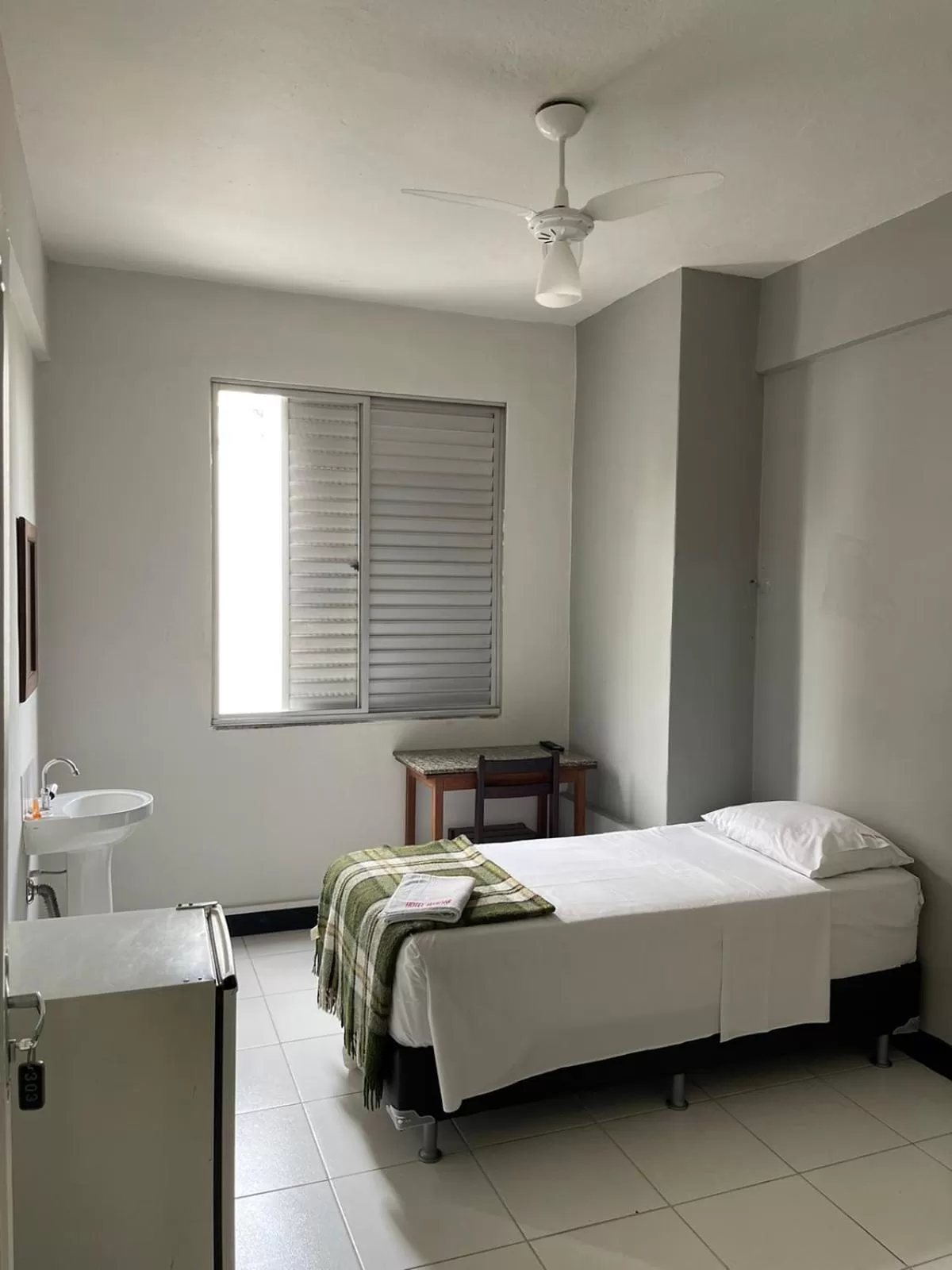 Bedroom, Bed in Hotel Economy 888 - Próximo a Praça da Estação e Rodoviária