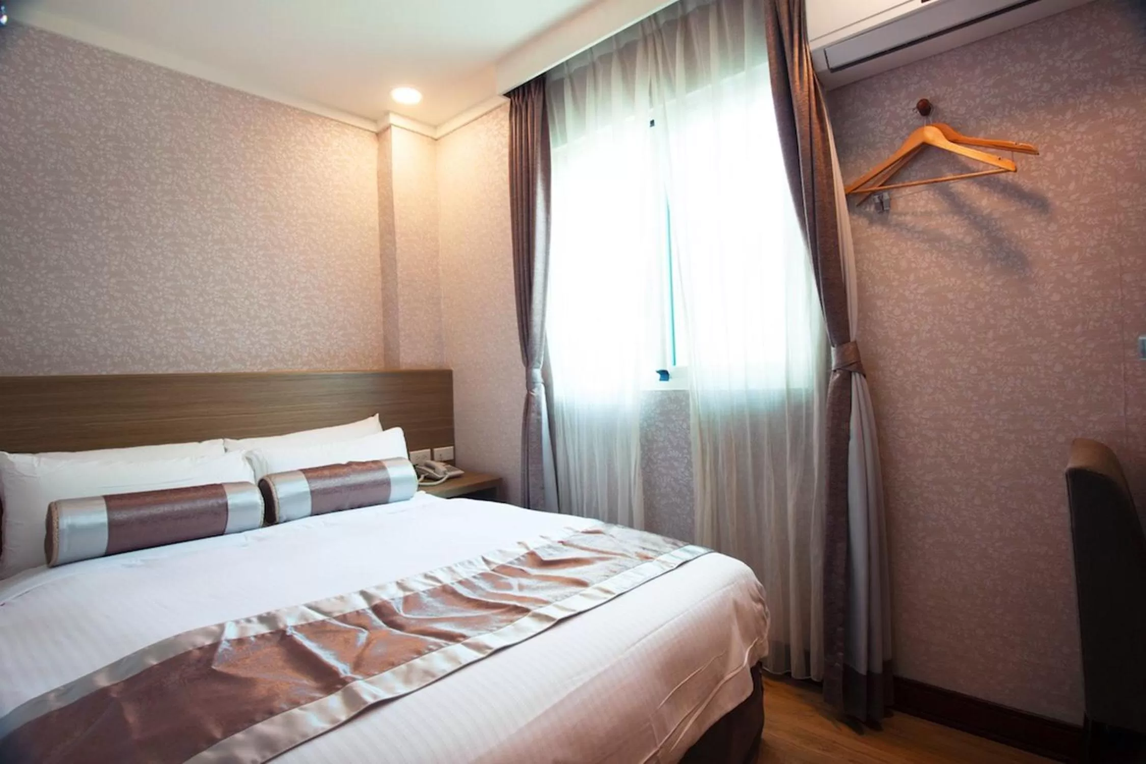 Single Room with Private Bathroom in Finders Hotel Hualien Wen Hua