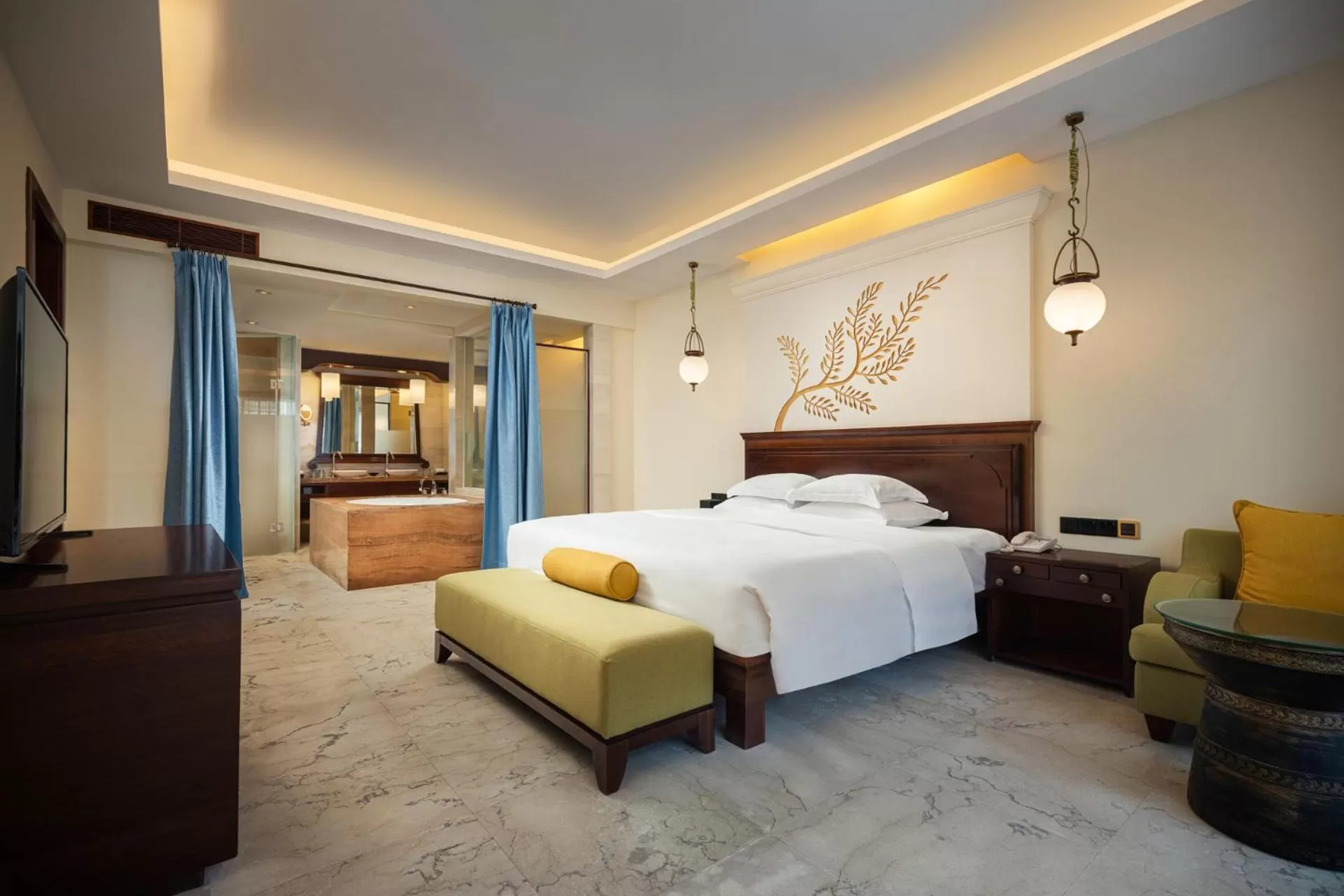 Photo of the whole room, Bed in Pullman Sanya Yalong Bay Villas & Resort