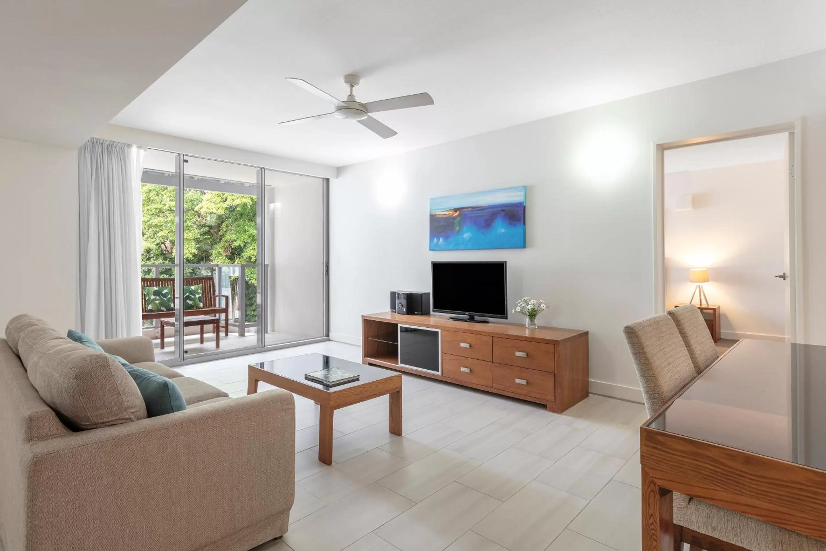 TV and multimedia in Drift Palm Cove