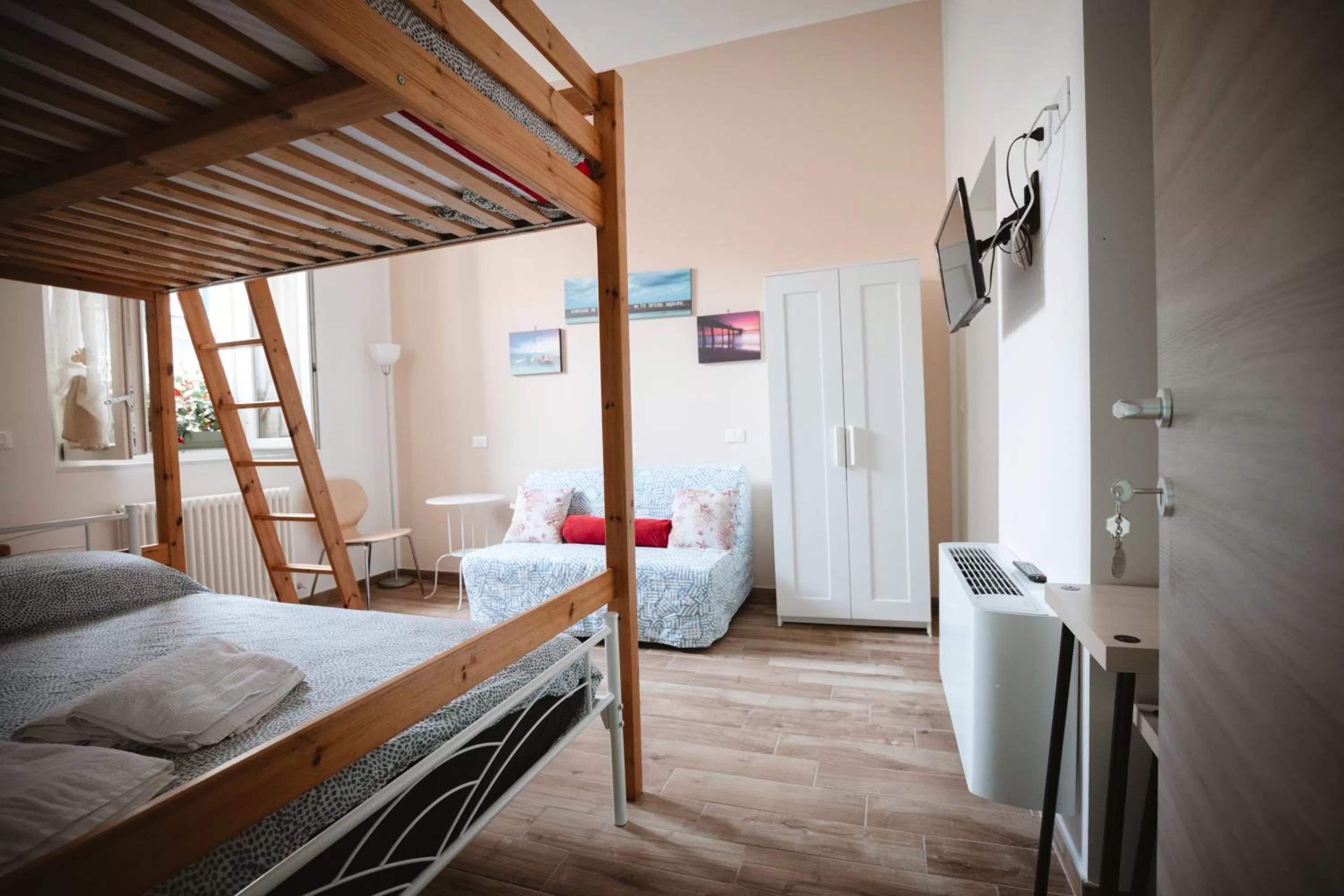 Bed in Villa Valentina Versilia