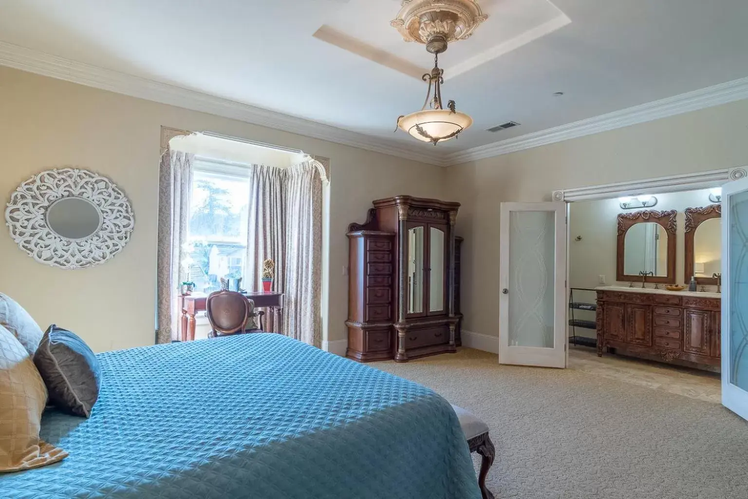 Superior King Room in Chateau Coralini Superior King Room in Chateau Coralini