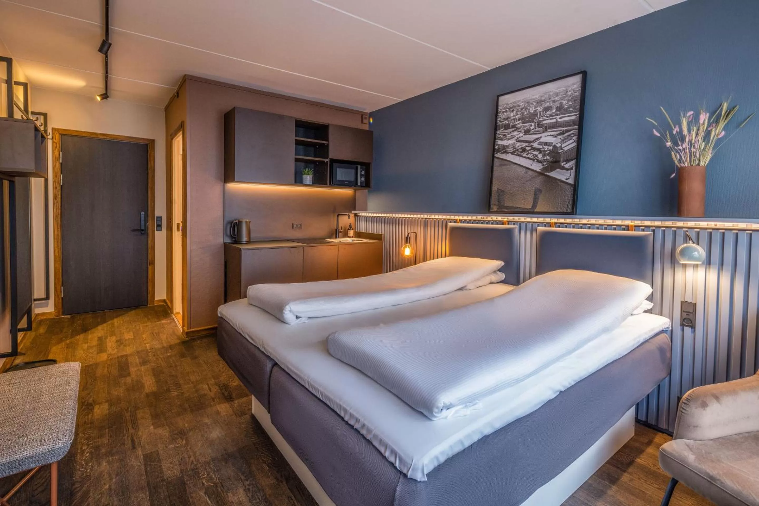 Bedroom, Bed in Pier 5 Hotel