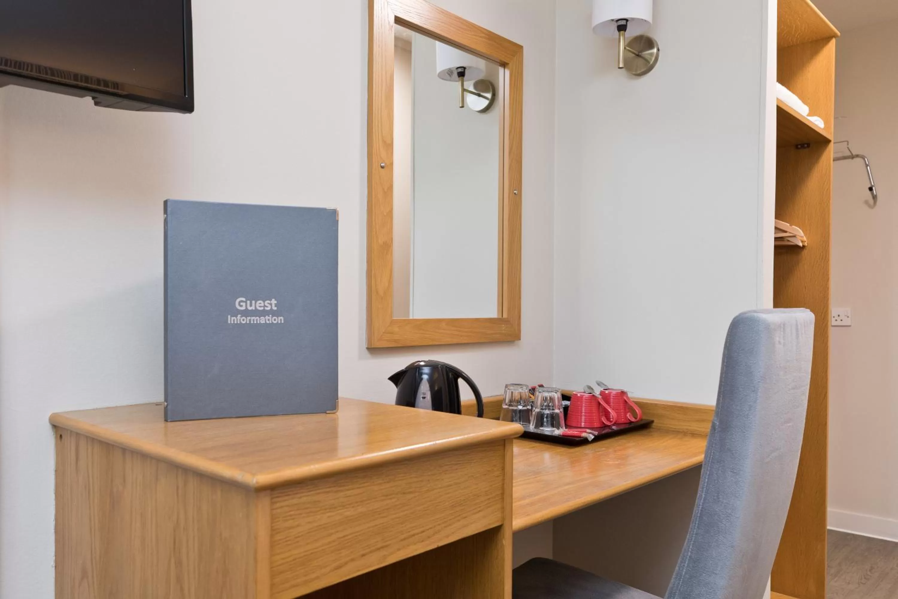 TV and multimedia in Blue Bell Lodge Hotel