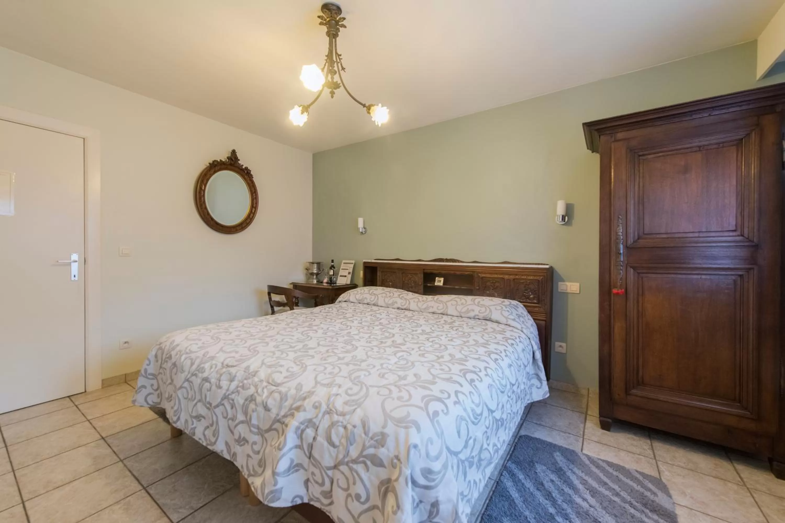 Bedroom, Bed in B&B Casa Roman & Vakantiewoning voor 1 pers tot max 32 personen