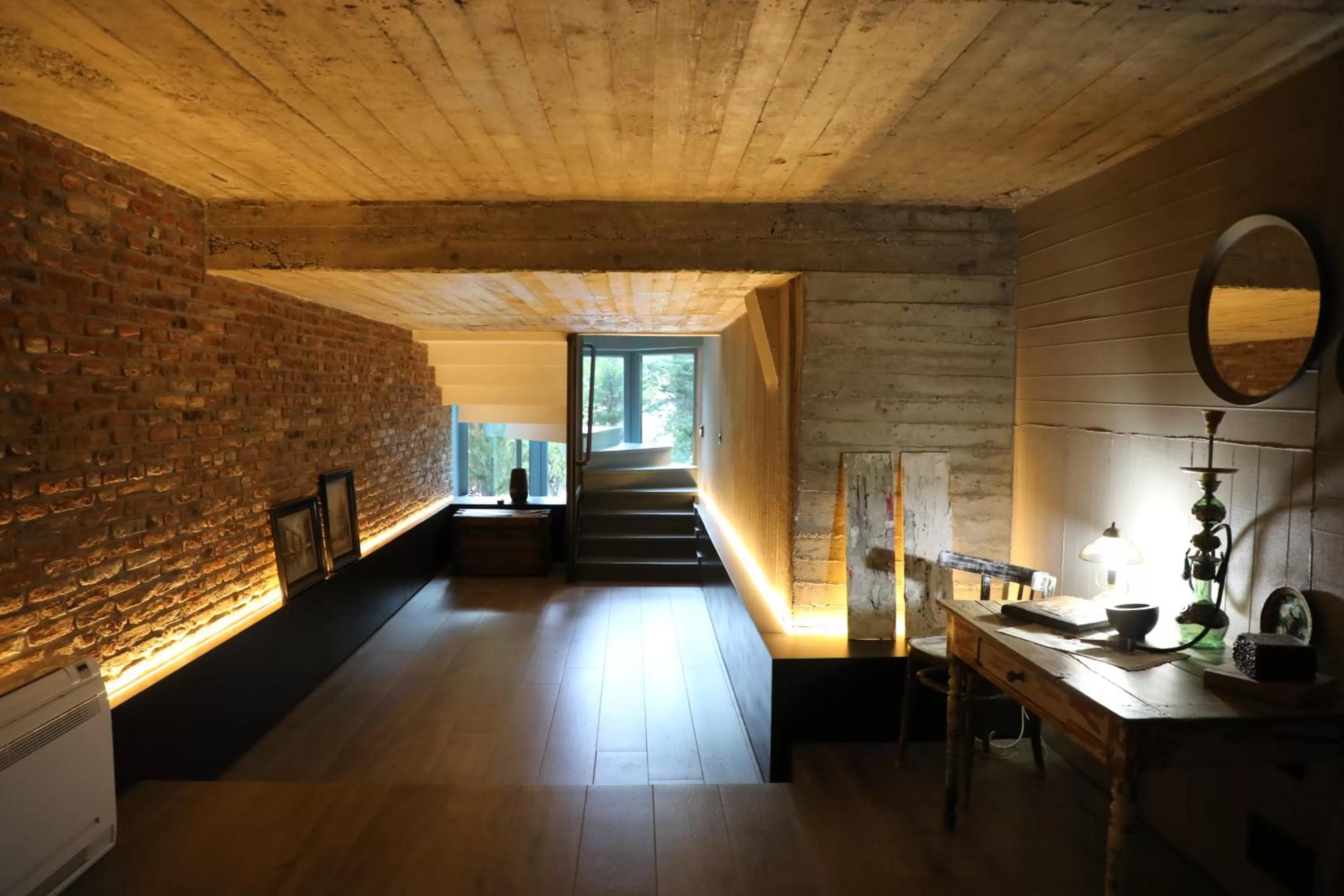 Bed in Dim's Hotel & Restaurant