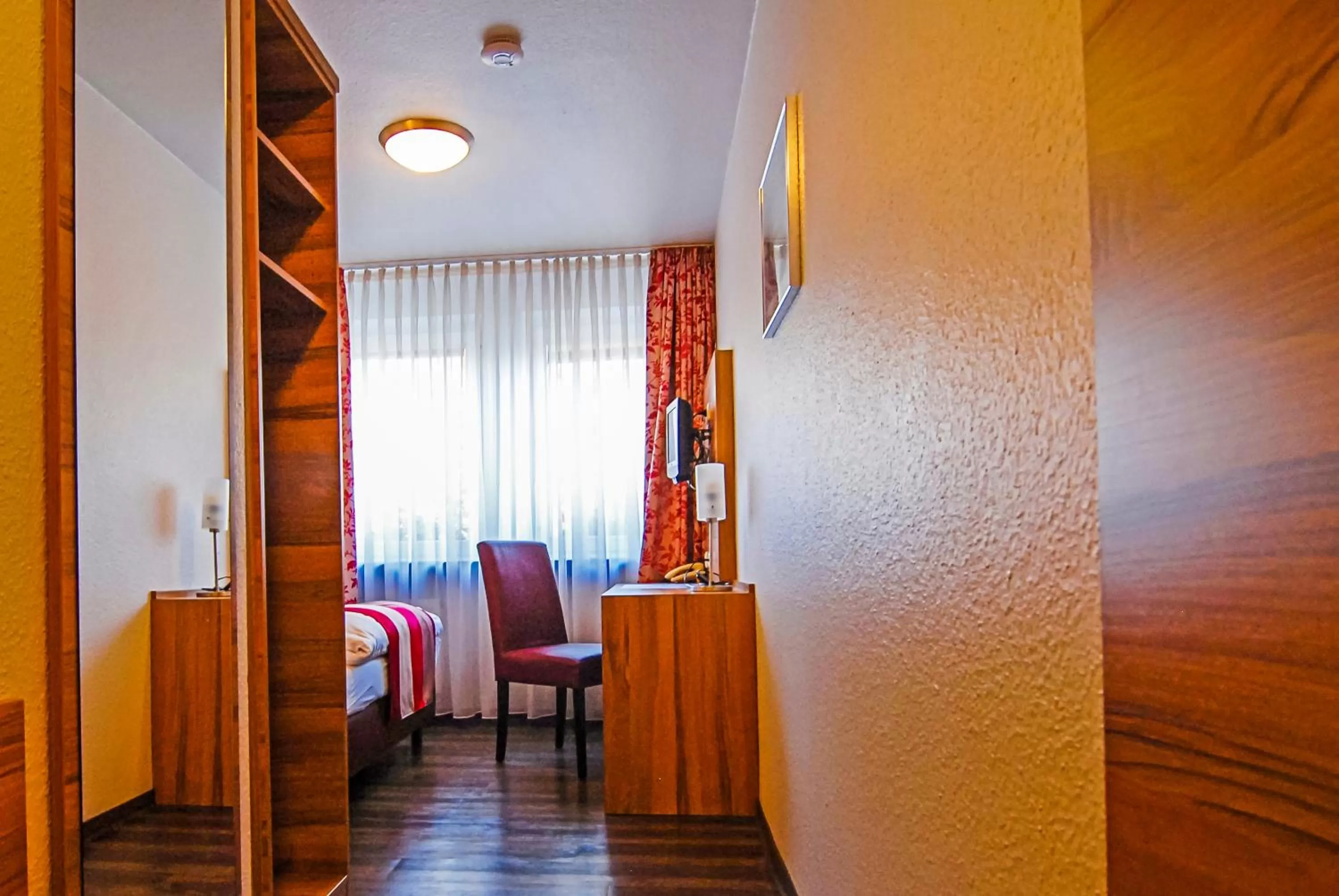 Photo of the whole room in Adolphs Hotel