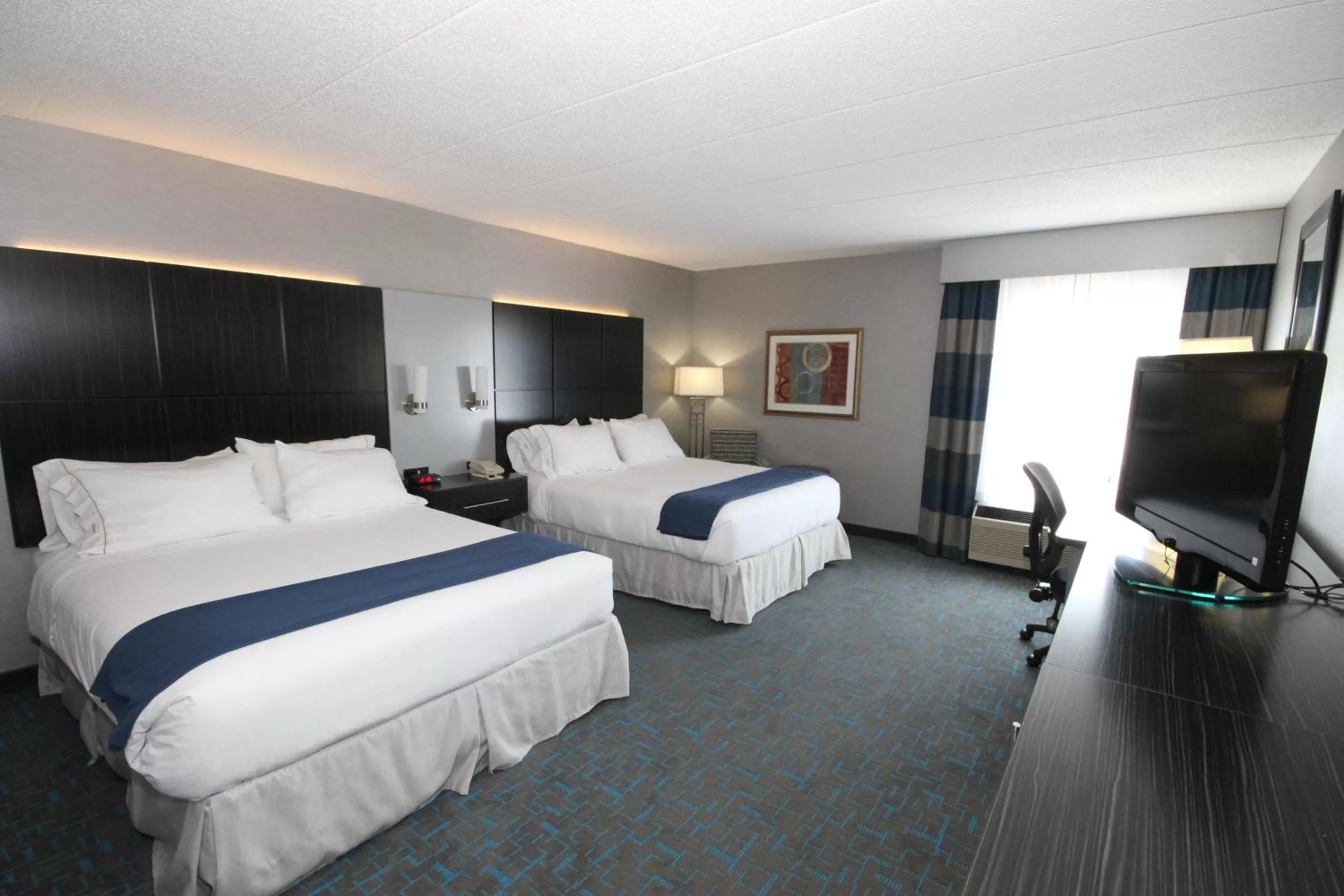 Photo of the whole room, Bed in Holiday Inn Express Janesville-I-90 & US Highway 14 by IHG