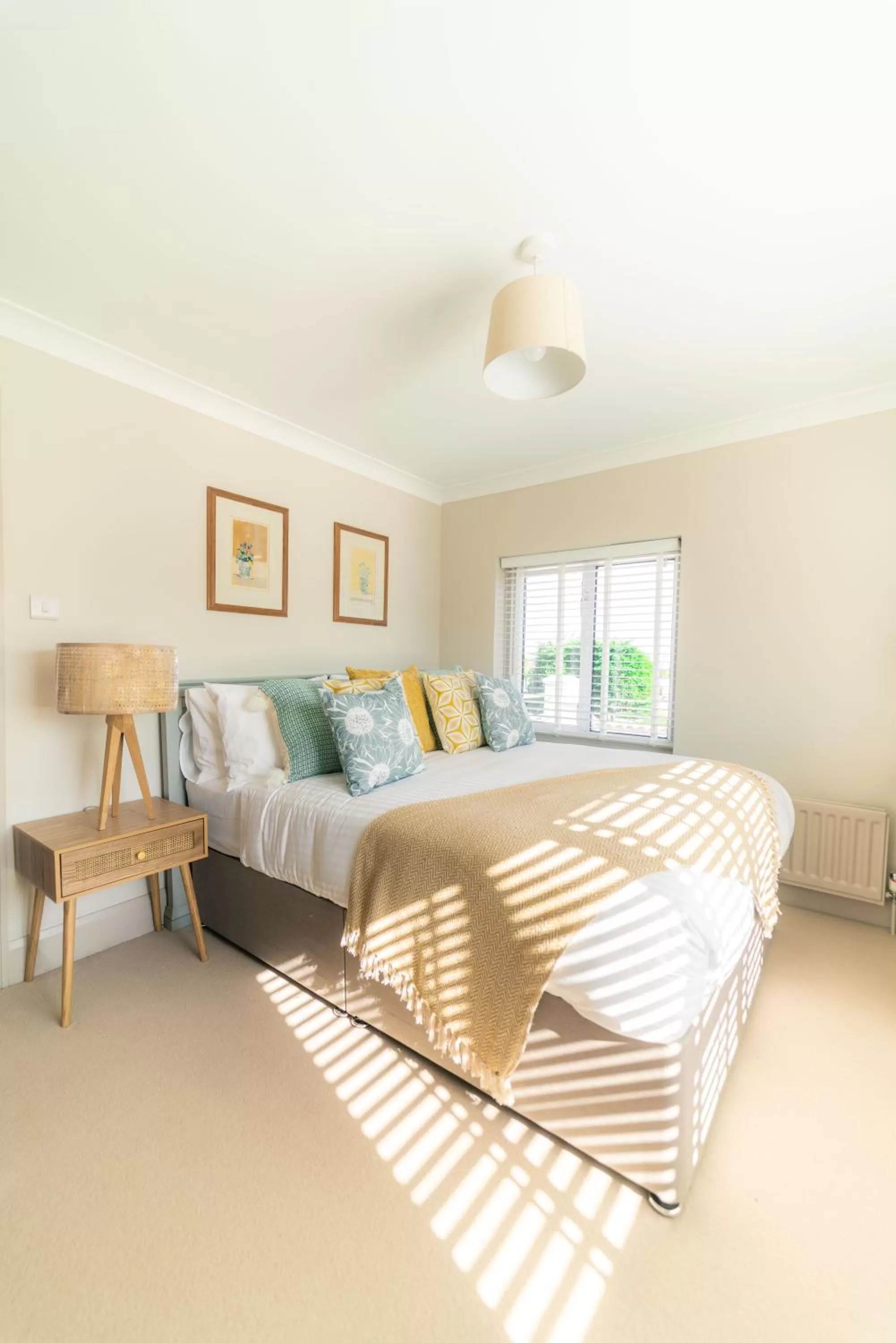 Bedroom, Bed in The Seaview, East Preston