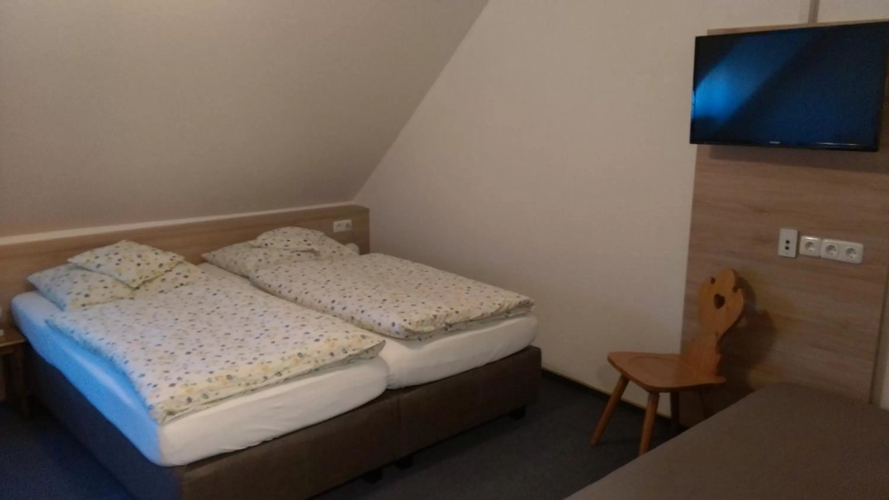 Decorative detail, Bed in Gasthaus Pension Rezatgrund