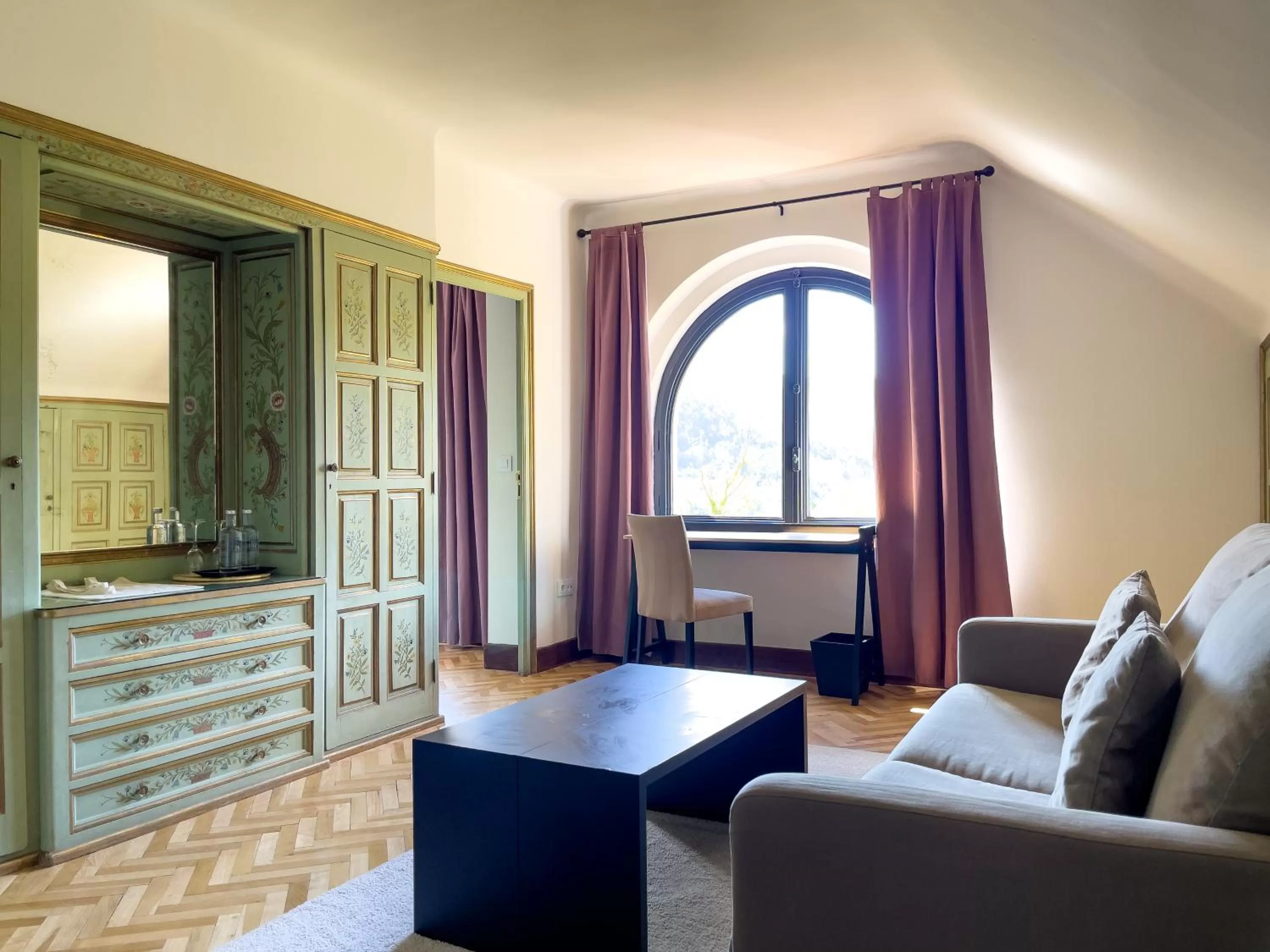 Deluxe King Suite in Angelats Hotel - A Signature Boutique Hotel