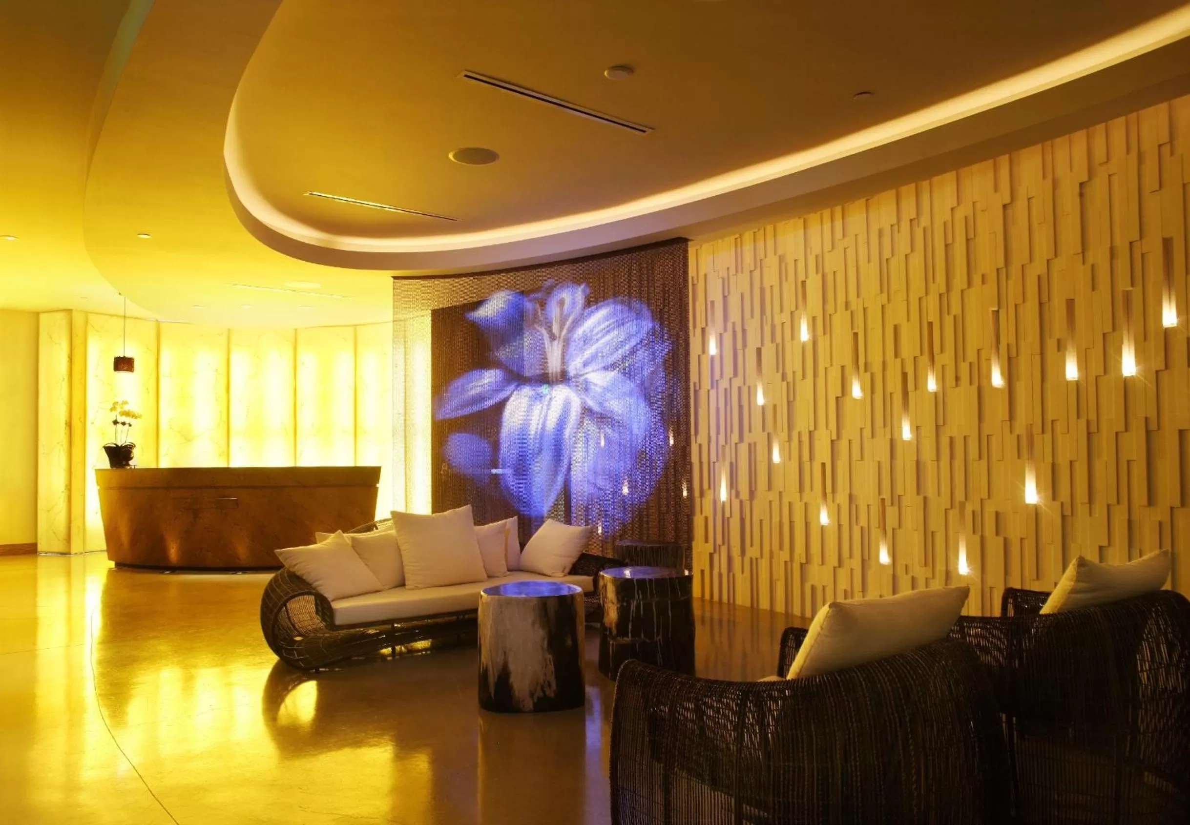 Lobby or reception in Costa d'Este Beach Resort & Spa