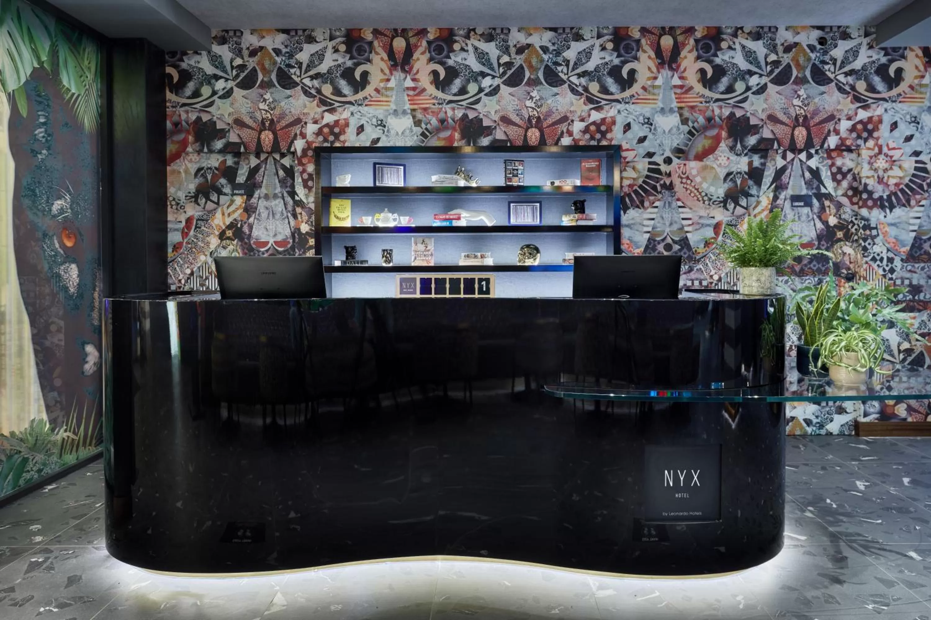 Lobby or reception in NYX Hotel London Holborn by Leonardo Hotels