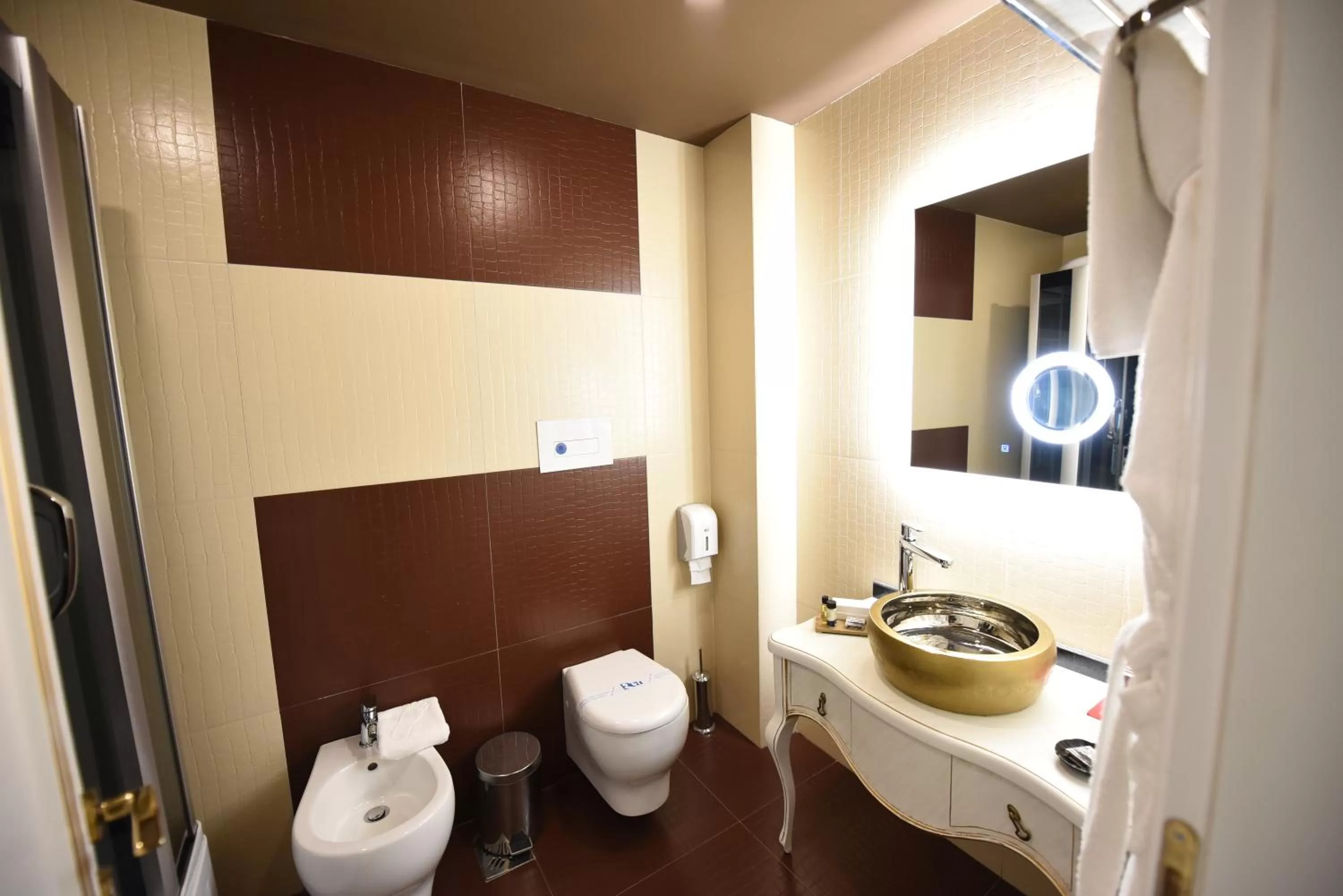 Bathroom in Hotel Hymeti's Palace