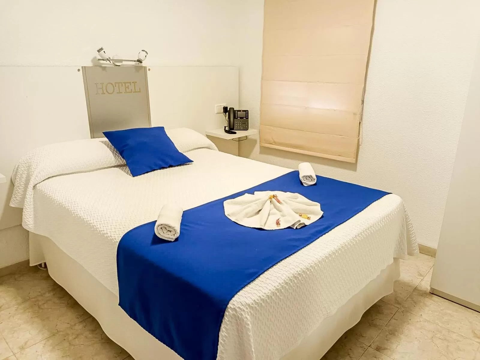 Bed in Hotel Los Manjares