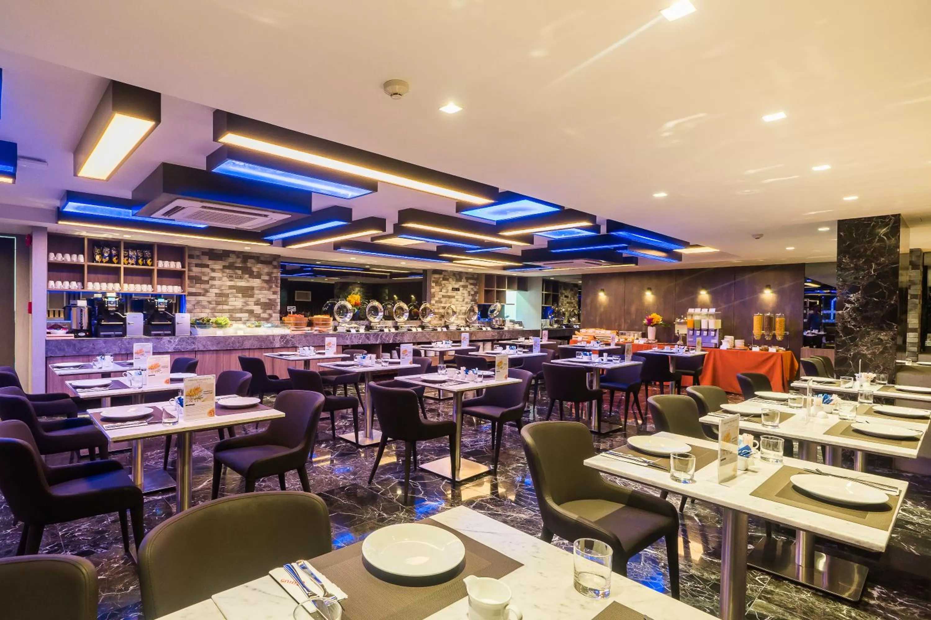 Restaurant/places to eat in Citrus Suites Sukhumvit 6 by Compass Hospitality