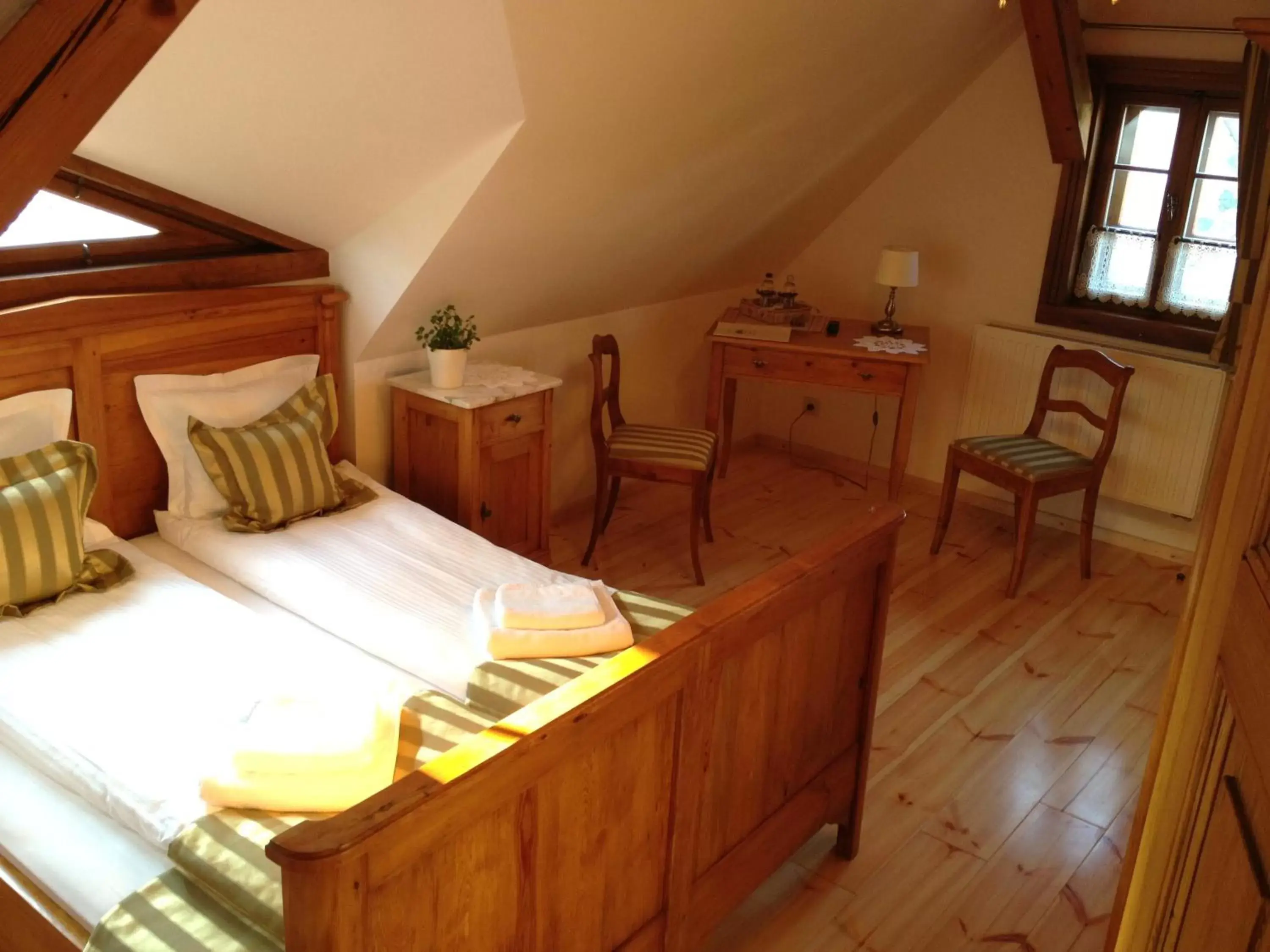 Comfort Double Room in Pensjonat Dom Zegarmistrza Comfort Double Room in Pensjonat Dom Zegarmistrza