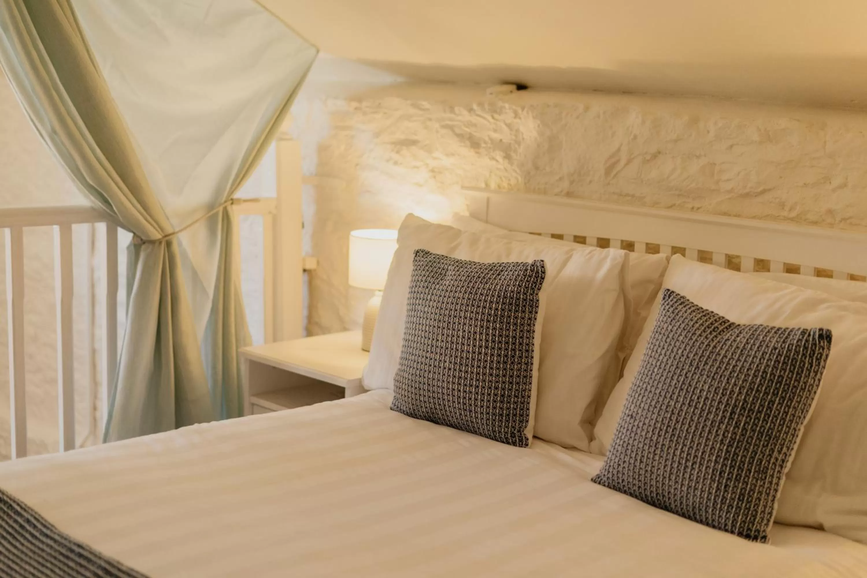 Bed in Little England Retreats - The Cottage