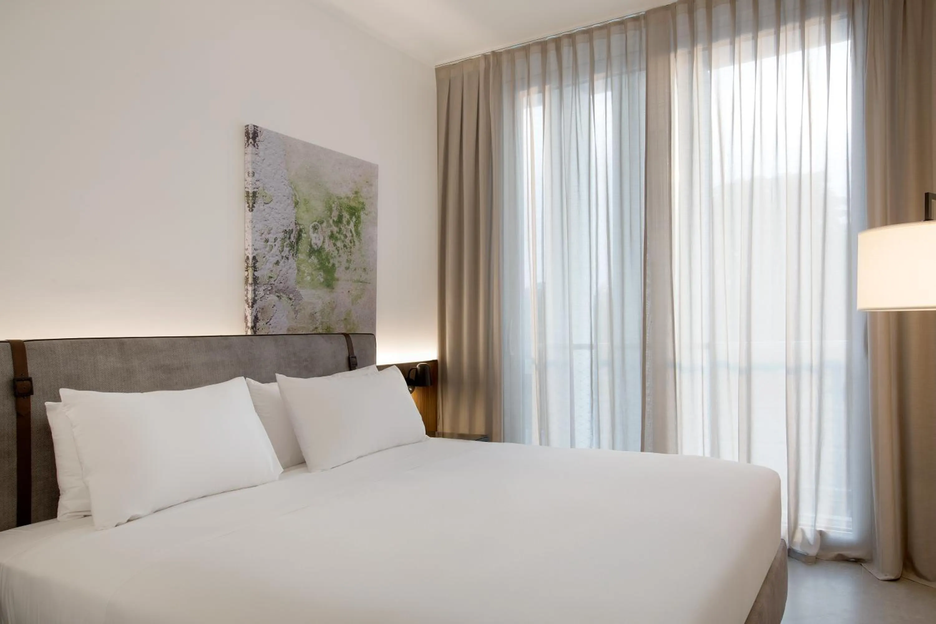 Bedroom, Bed in J Hotel