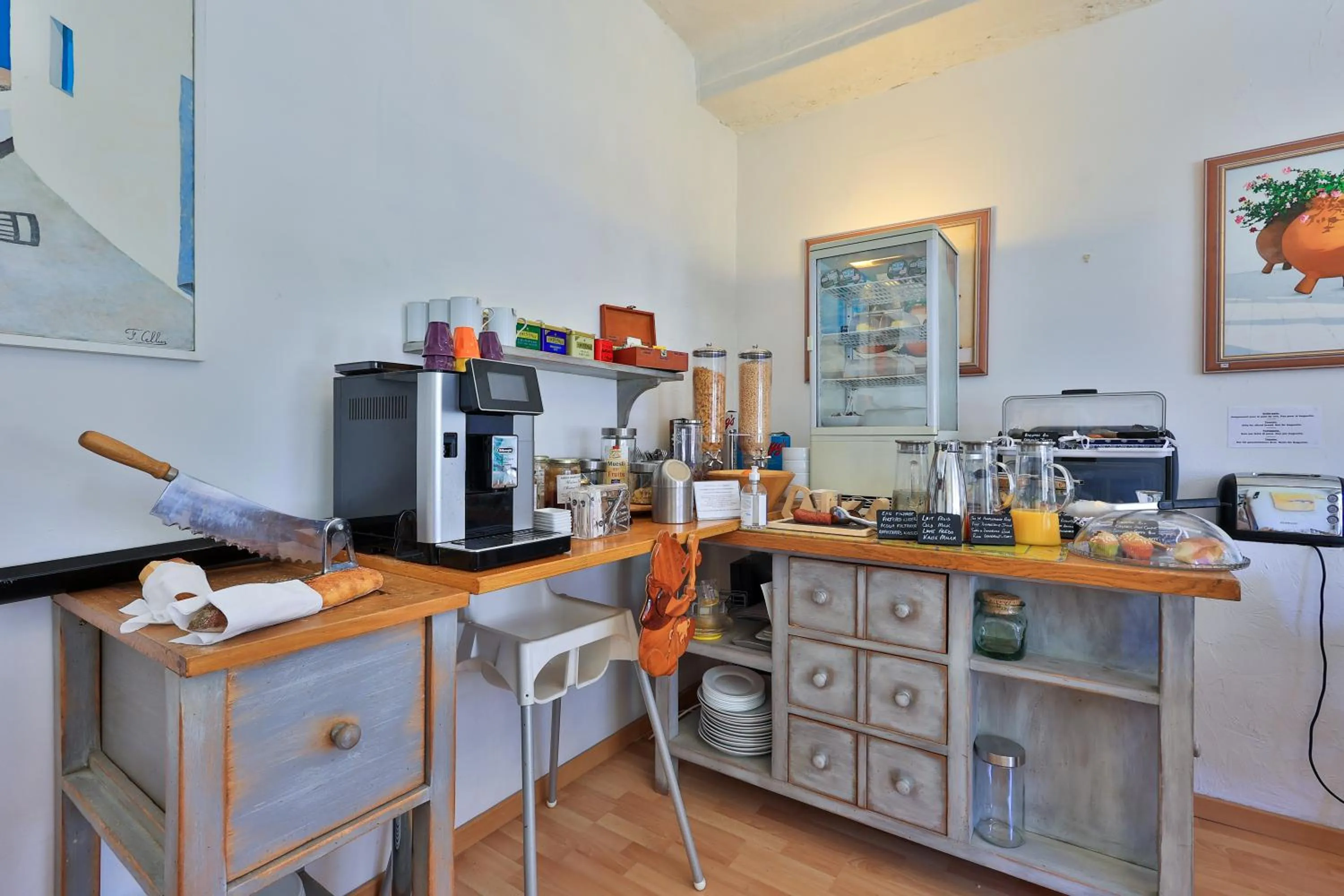 Breakfast in Hotel Cayrons Vence & St Paul de Vence